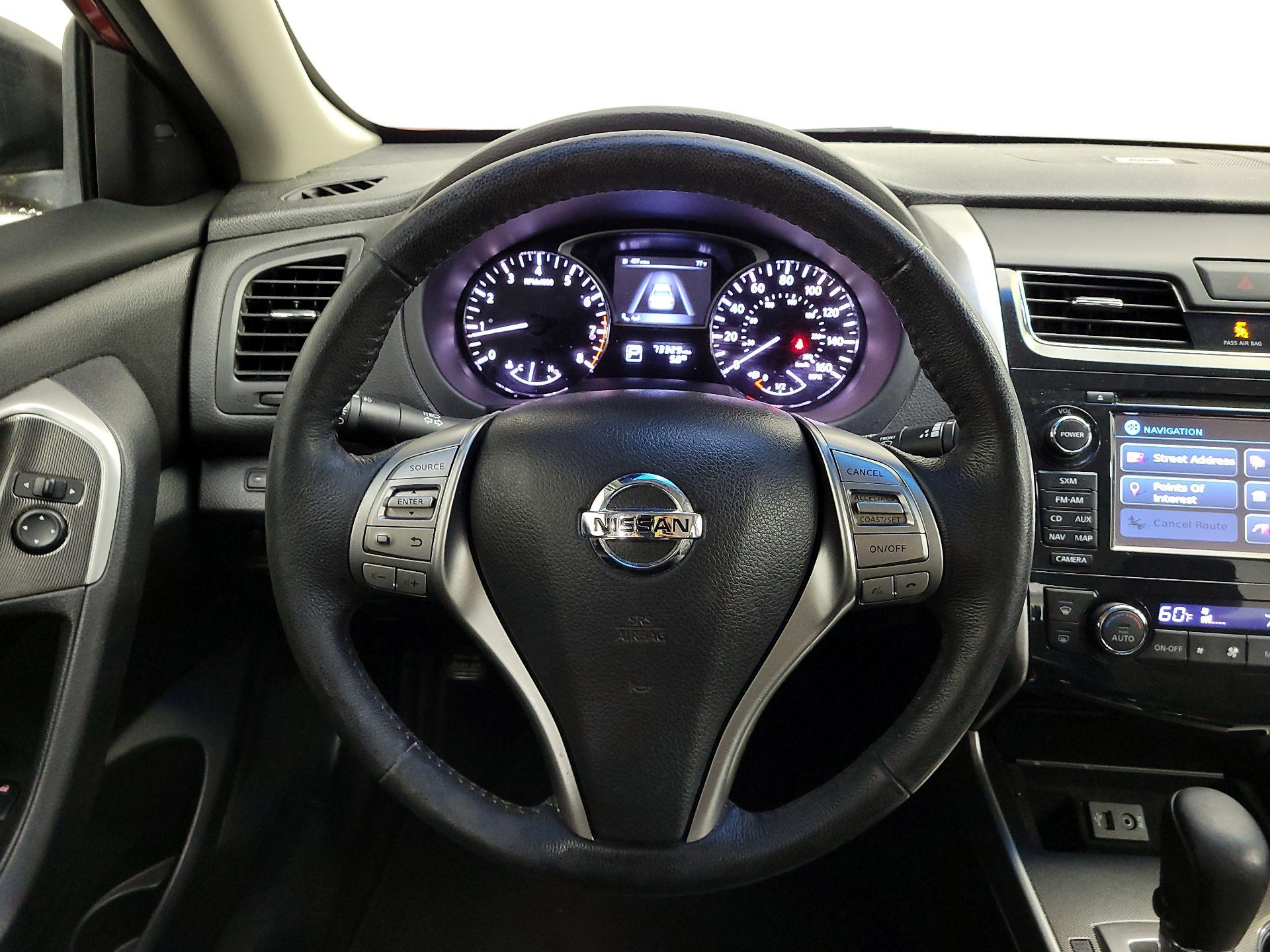 Thumbnail: 2014 Nissan Altima - 10