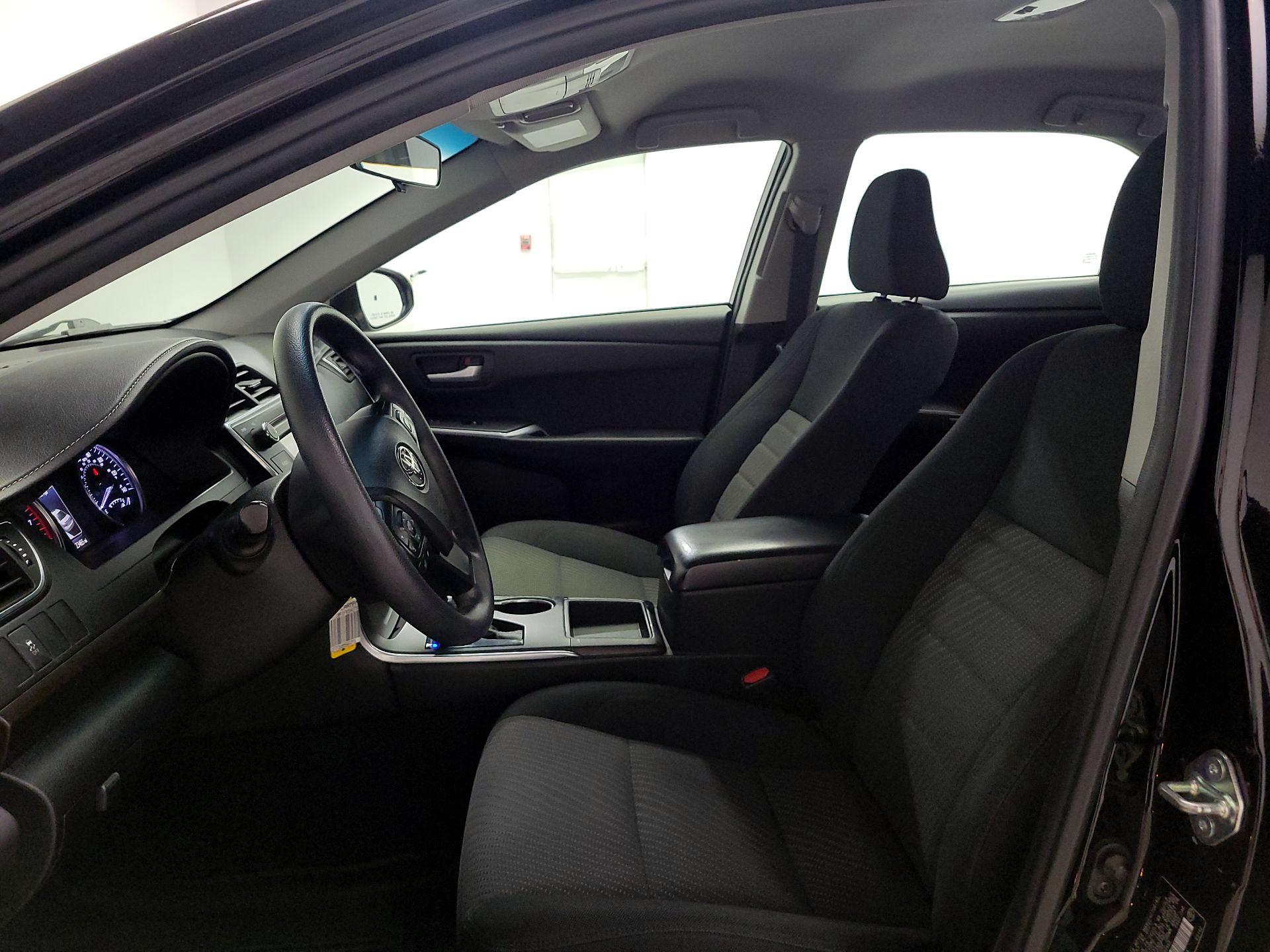 Thumbnail: 2017 Toyota Camry - 11