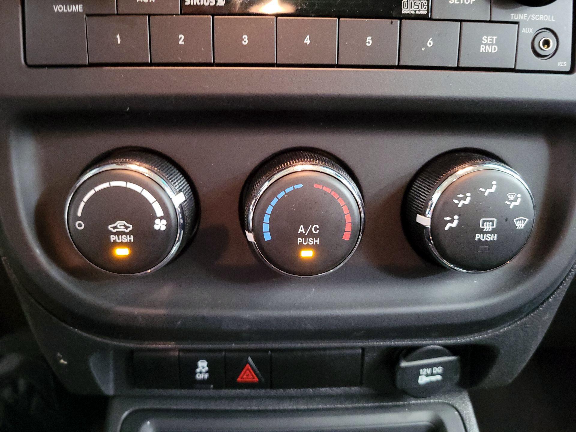 Thumbnail: 2017 Jeep Patriot - 14