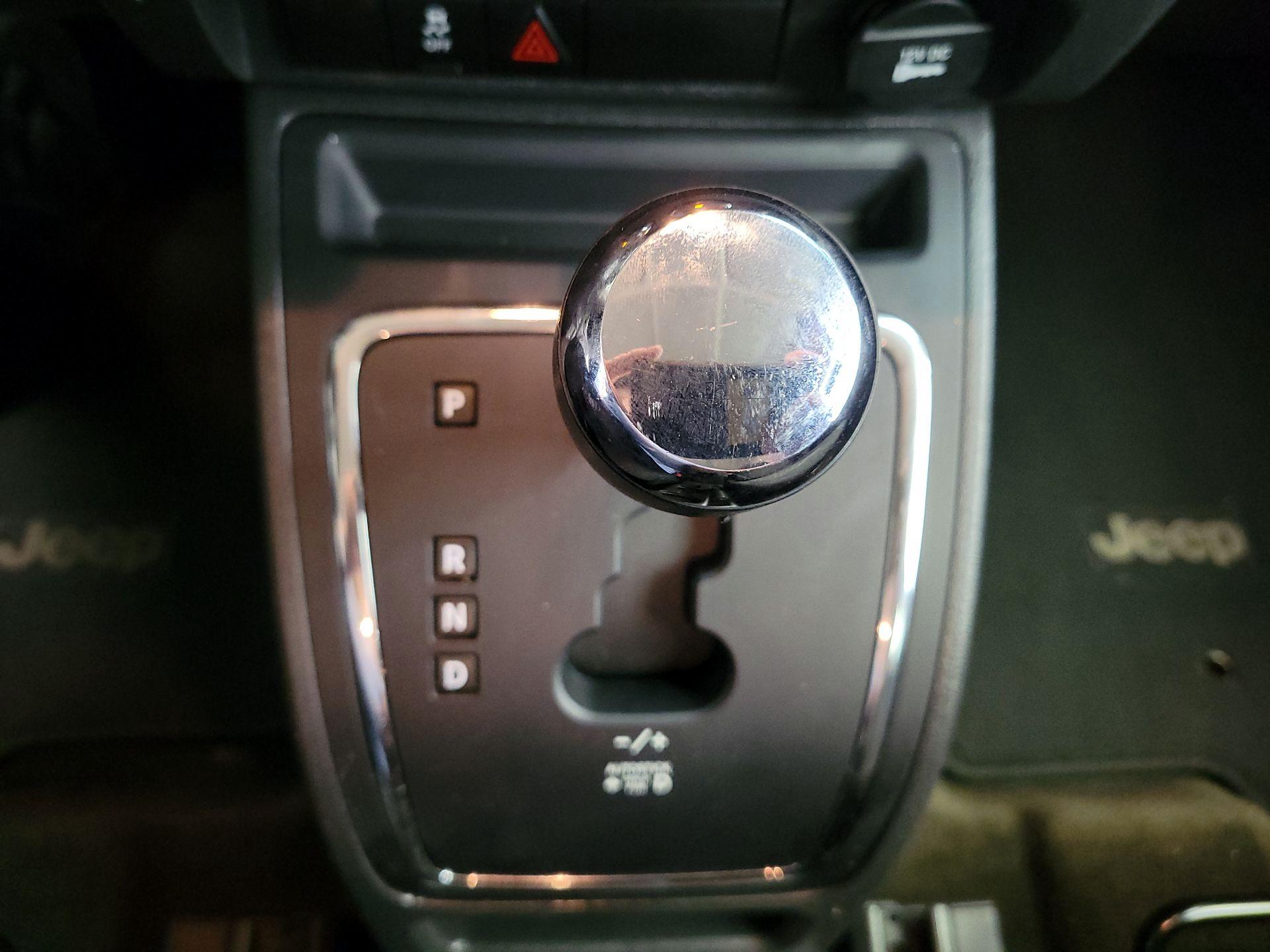 Thumbnail: 2017 Jeep Patriot - 15