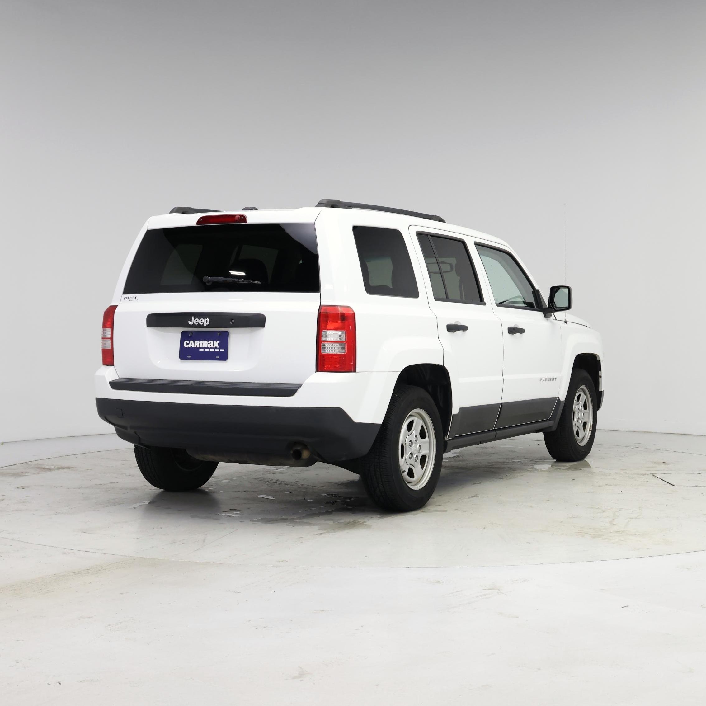 Thumbnail: 2017 Jeep Patriot - 8