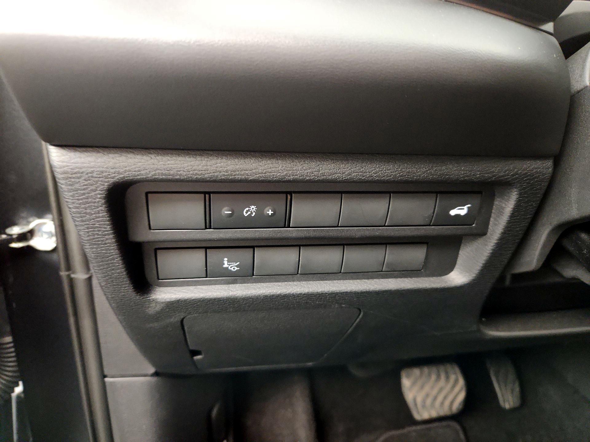 Thumbnail: 2024 Mitsubishi Outlander - 13