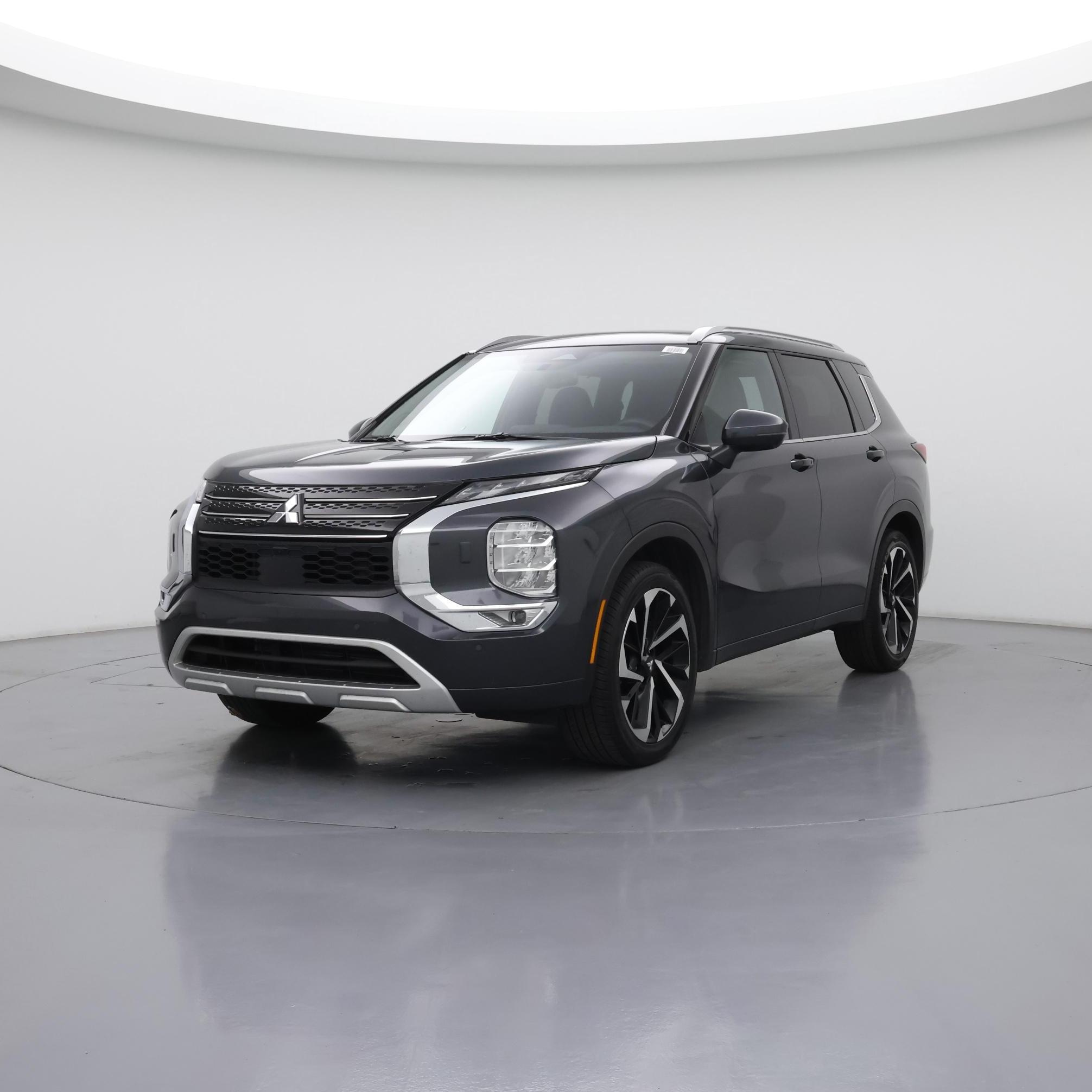 Thumbnail: 2024 Mitsubishi Outlander - 4