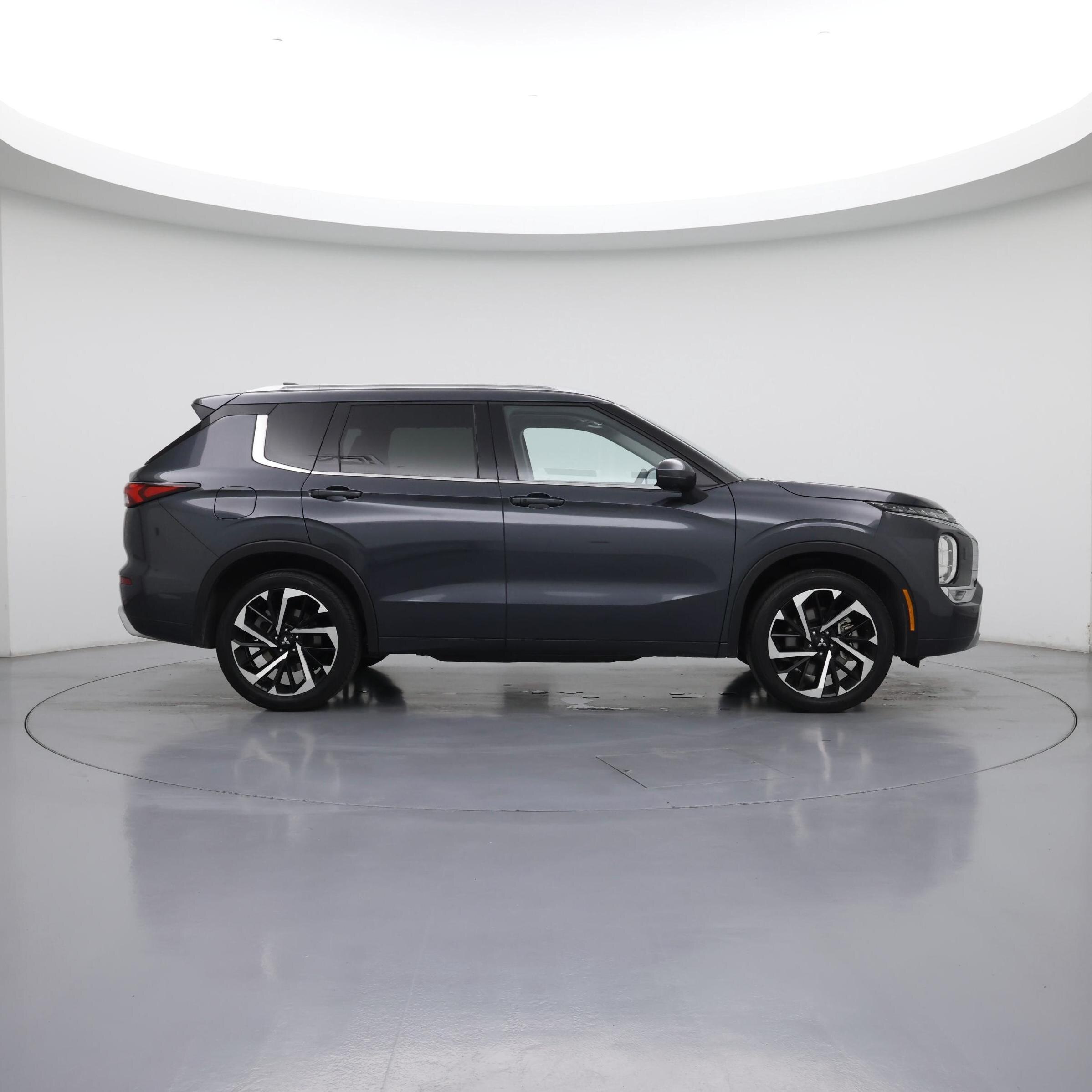 Thumbnail: 2024 Mitsubishi Outlander - 7