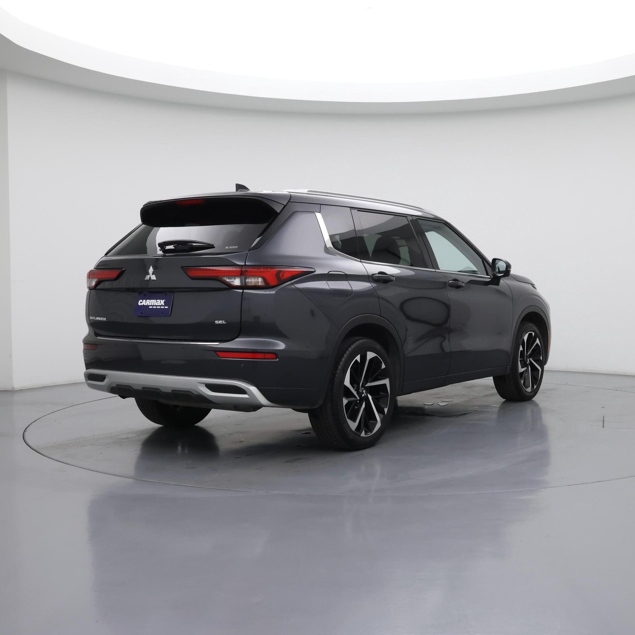 Thumbnail: 2024 Mitsubishi Outlander - 8