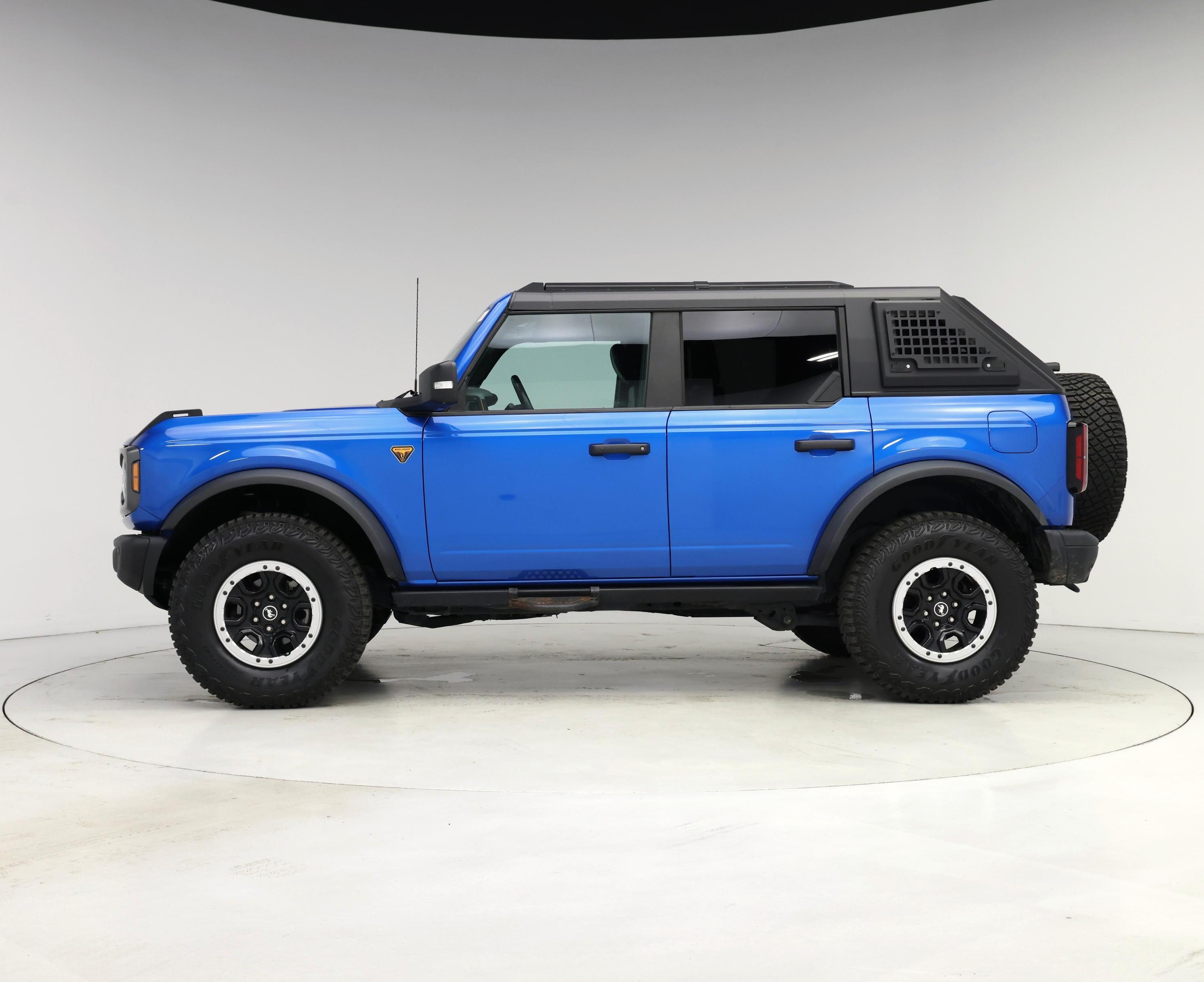 Thumbnail: 2022 Ford Bronco - 3