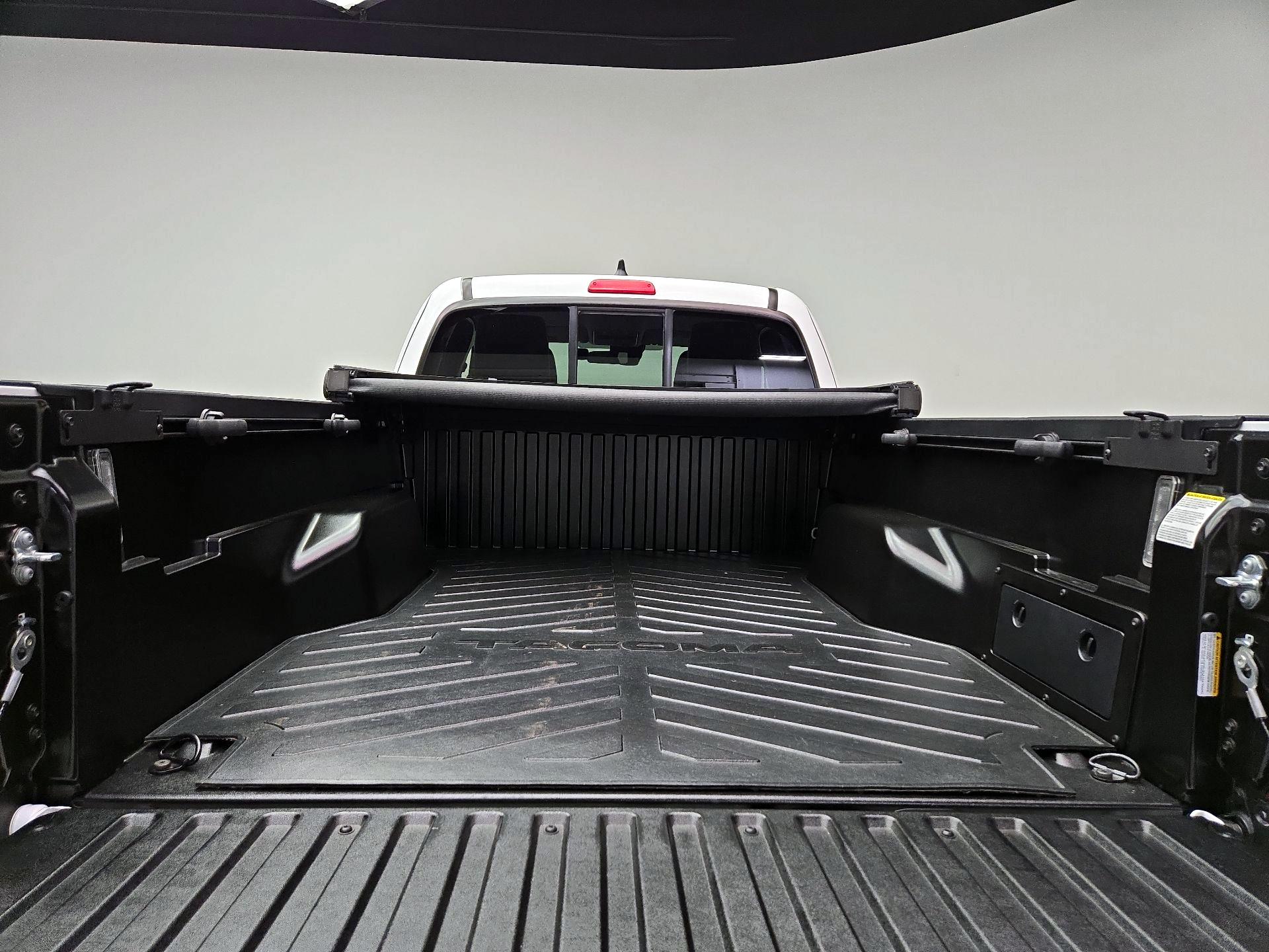 Thumbnail: 2022 Toyota Tacoma - 20