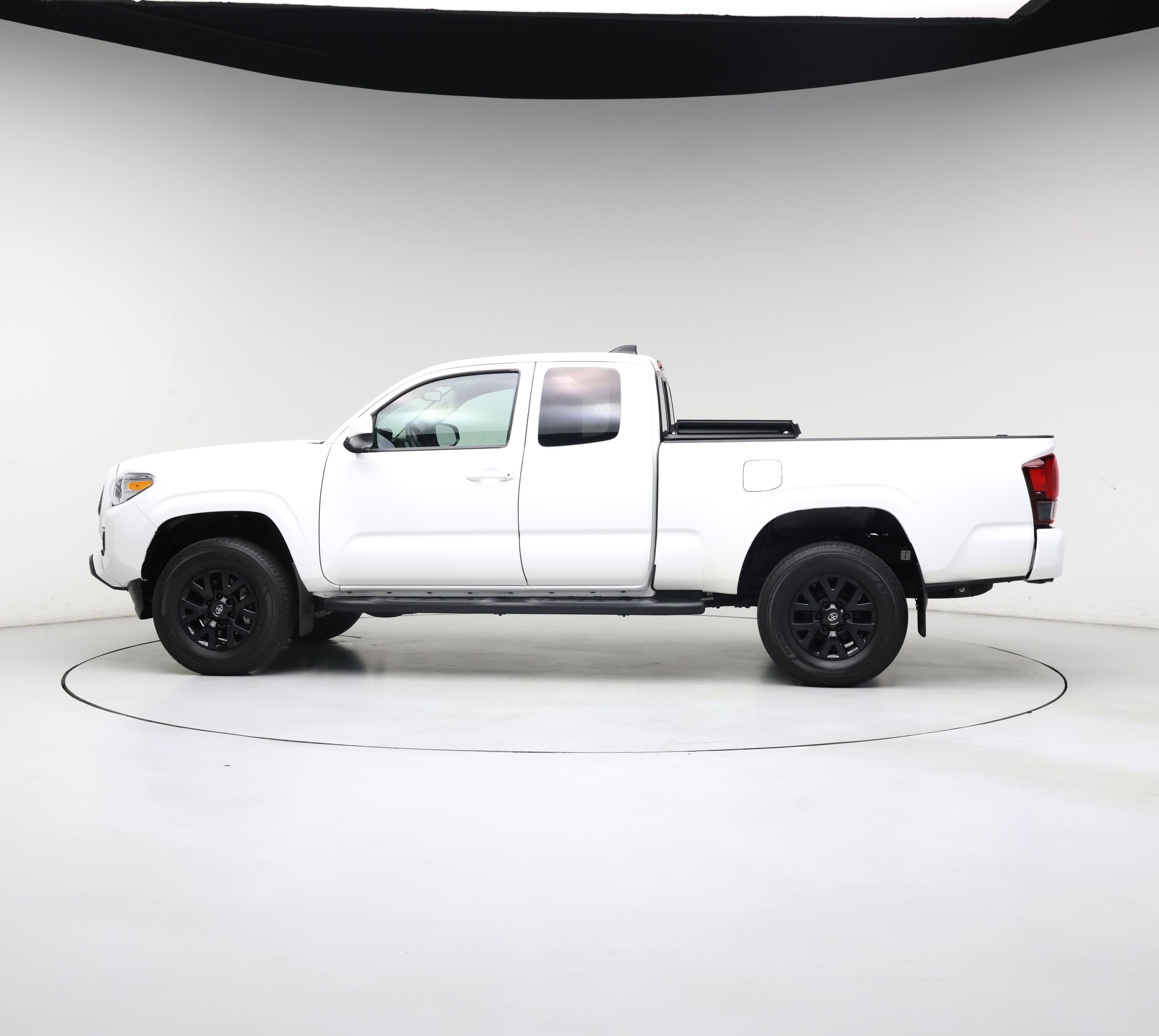 Thumbnail: 2022 Toyota Tacoma - 3