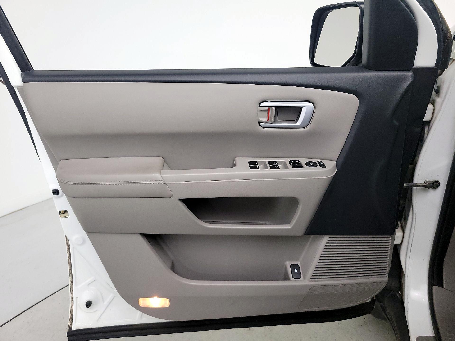 Thumbnail: 2015 Honda Pilot - 12