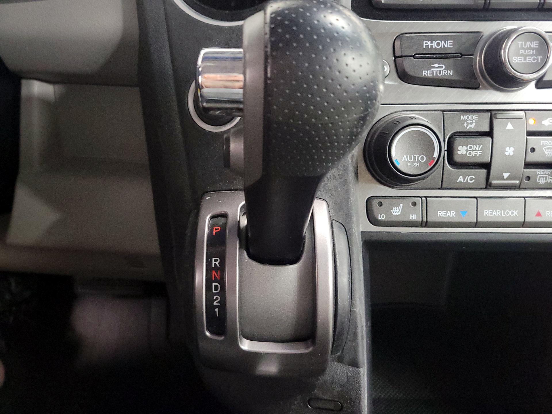 Thumbnail: 2015 Honda Pilot - 17