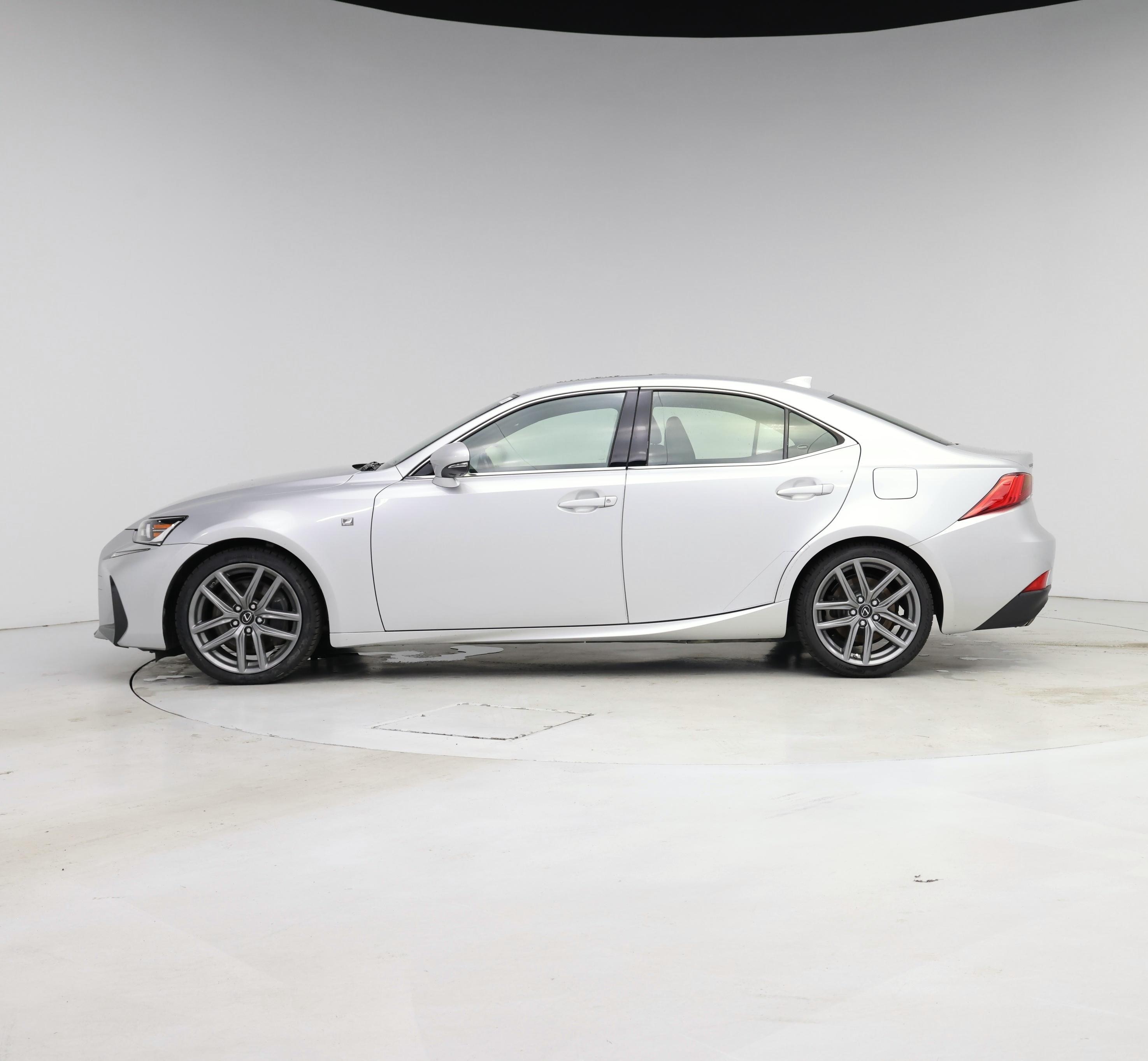 Thumbnail: 2018 Lexus IS - 3