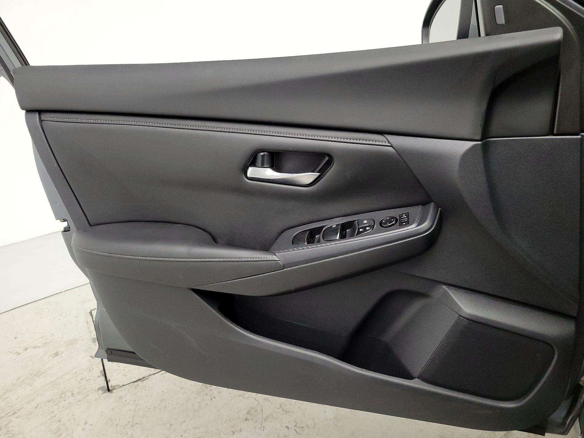 Thumbnail: 2020 Nissan Sentra - 12