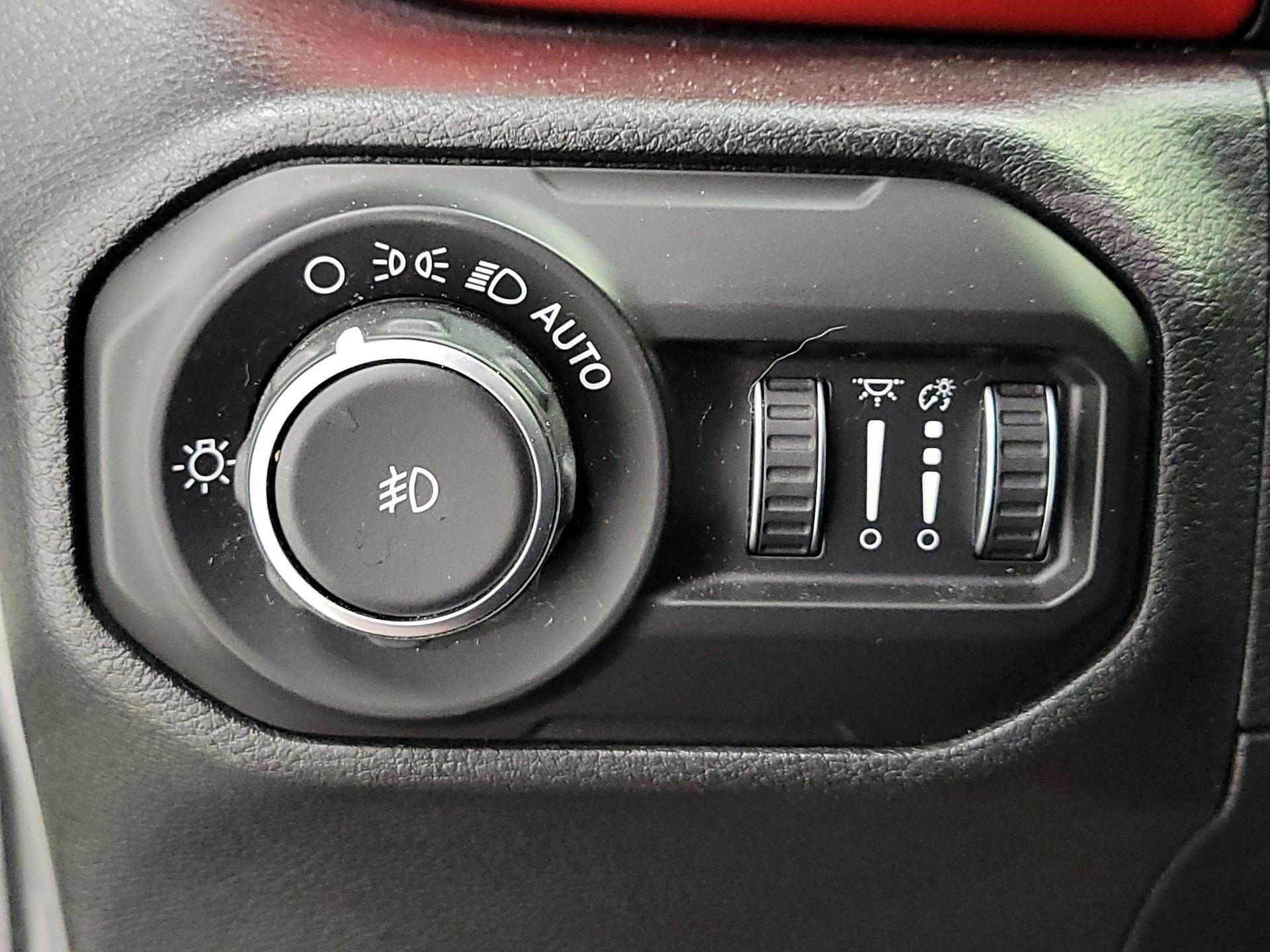 Thumbnail: 2020 Jeep Wrangler - 13