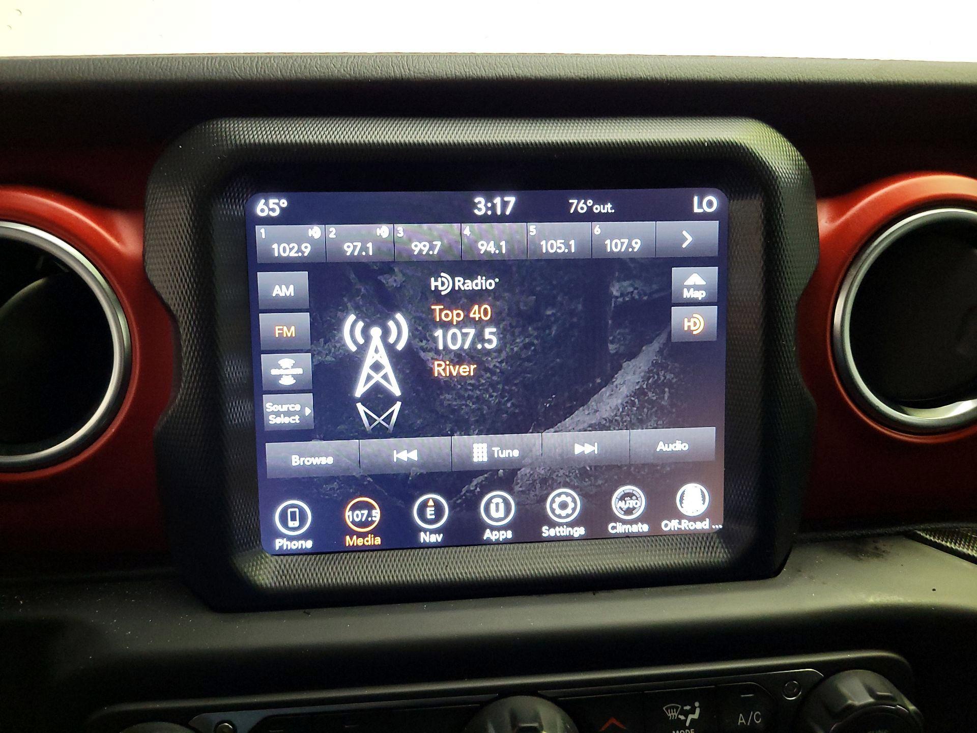 Thumbnail: 2020 Jeep Wrangler - 16