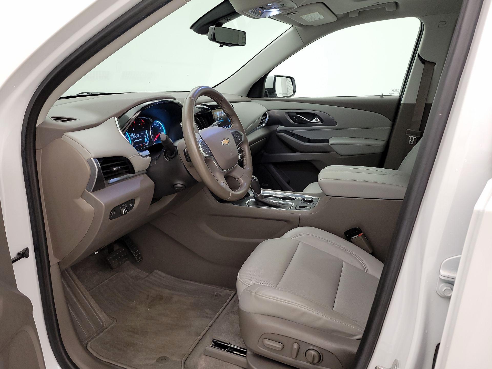 Thumbnail: 2018 Chevrolet Traverse - 11