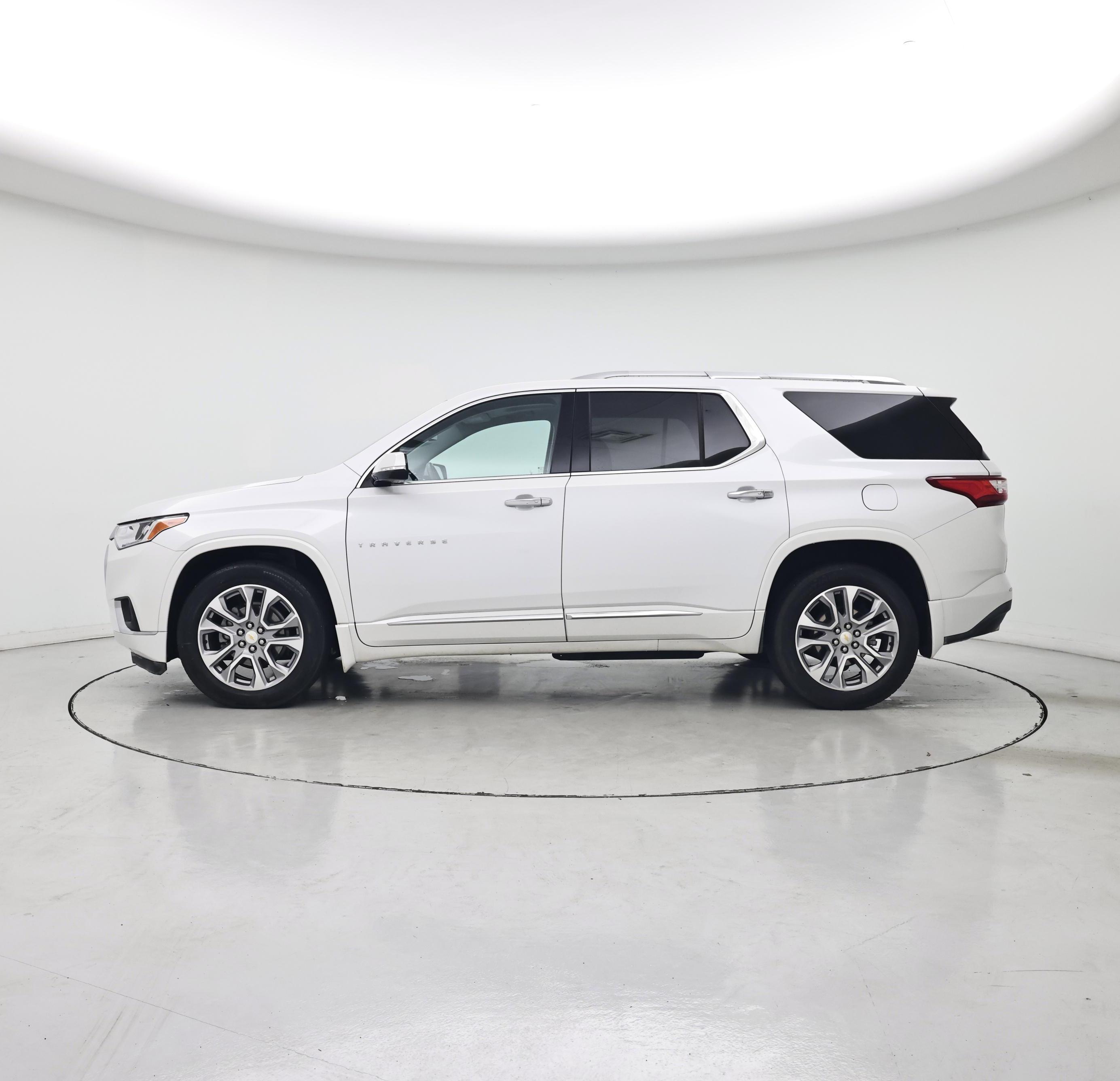Thumbnail: 2018 Chevrolet Traverse - 3