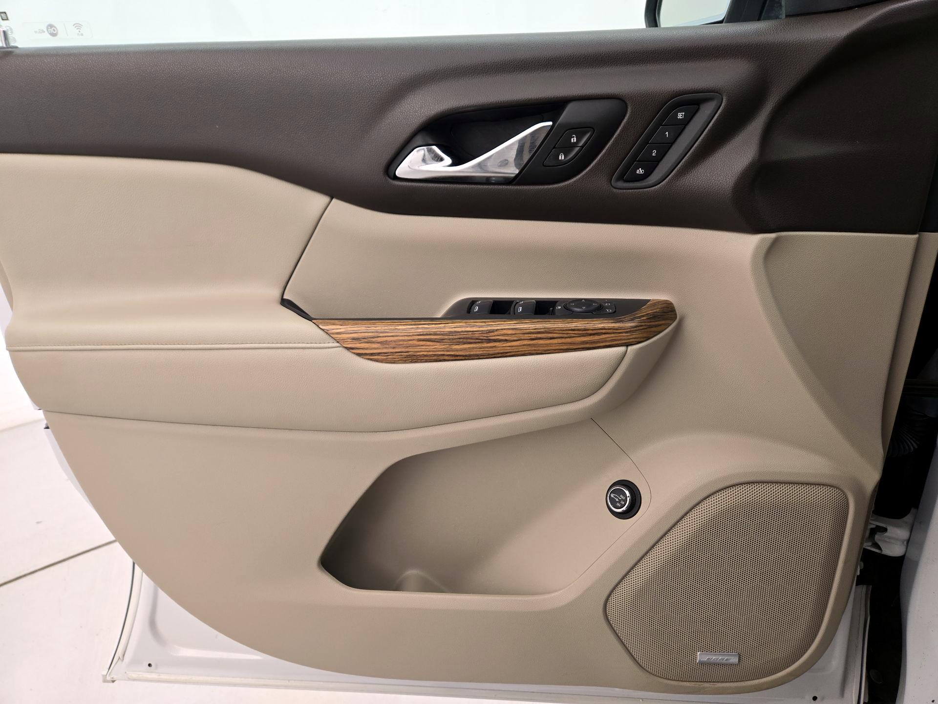Thumbnail: 2017 GMC Acadia - 12