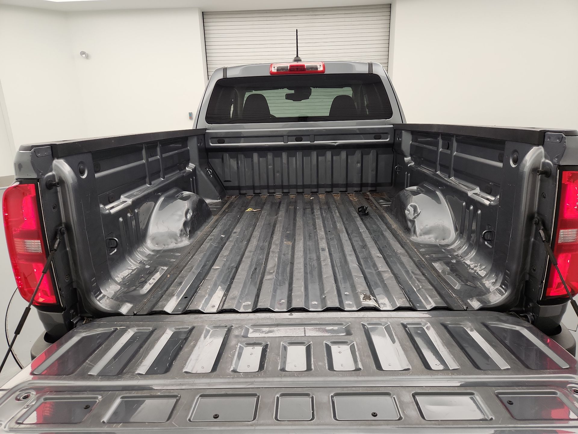 Thumbnail: 2022 Chevrolet Colorado - 20