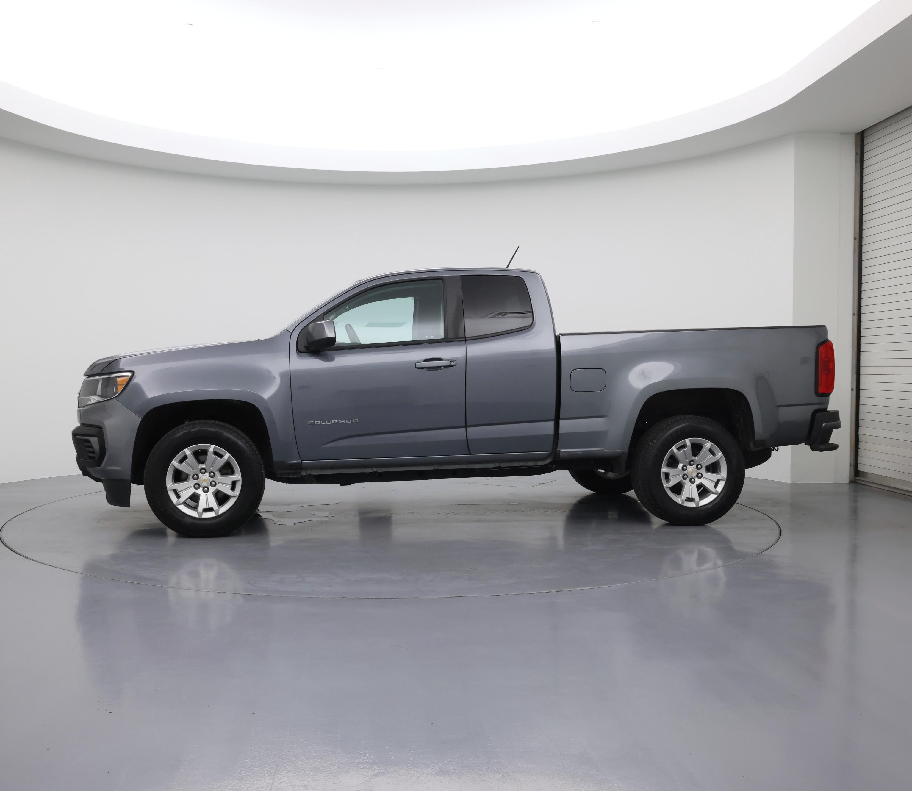 Thumbnail: 2022 Chevrolet Colorado - 3