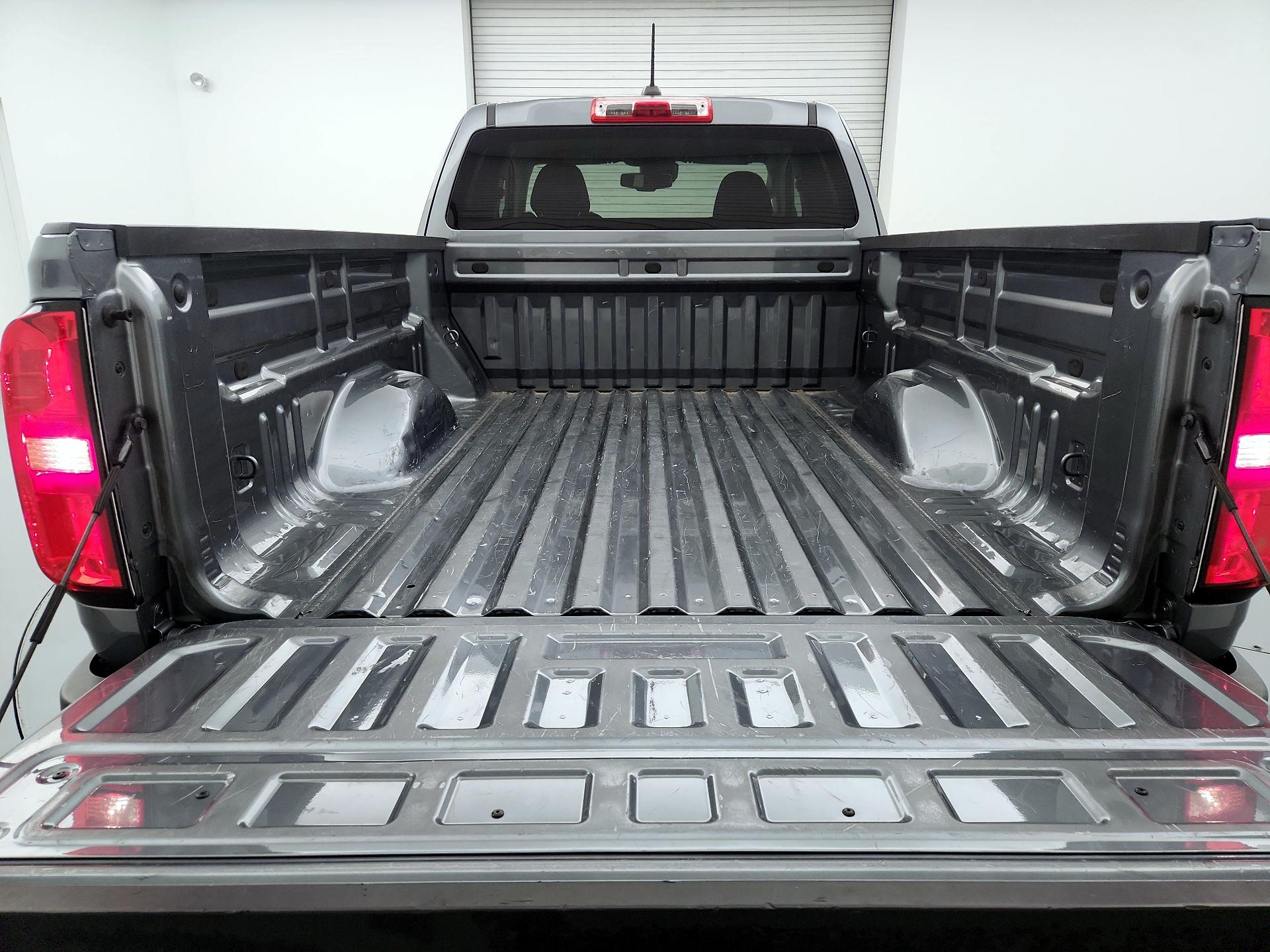 Thumbnail: 2022 Chevrolet Colorado - 20