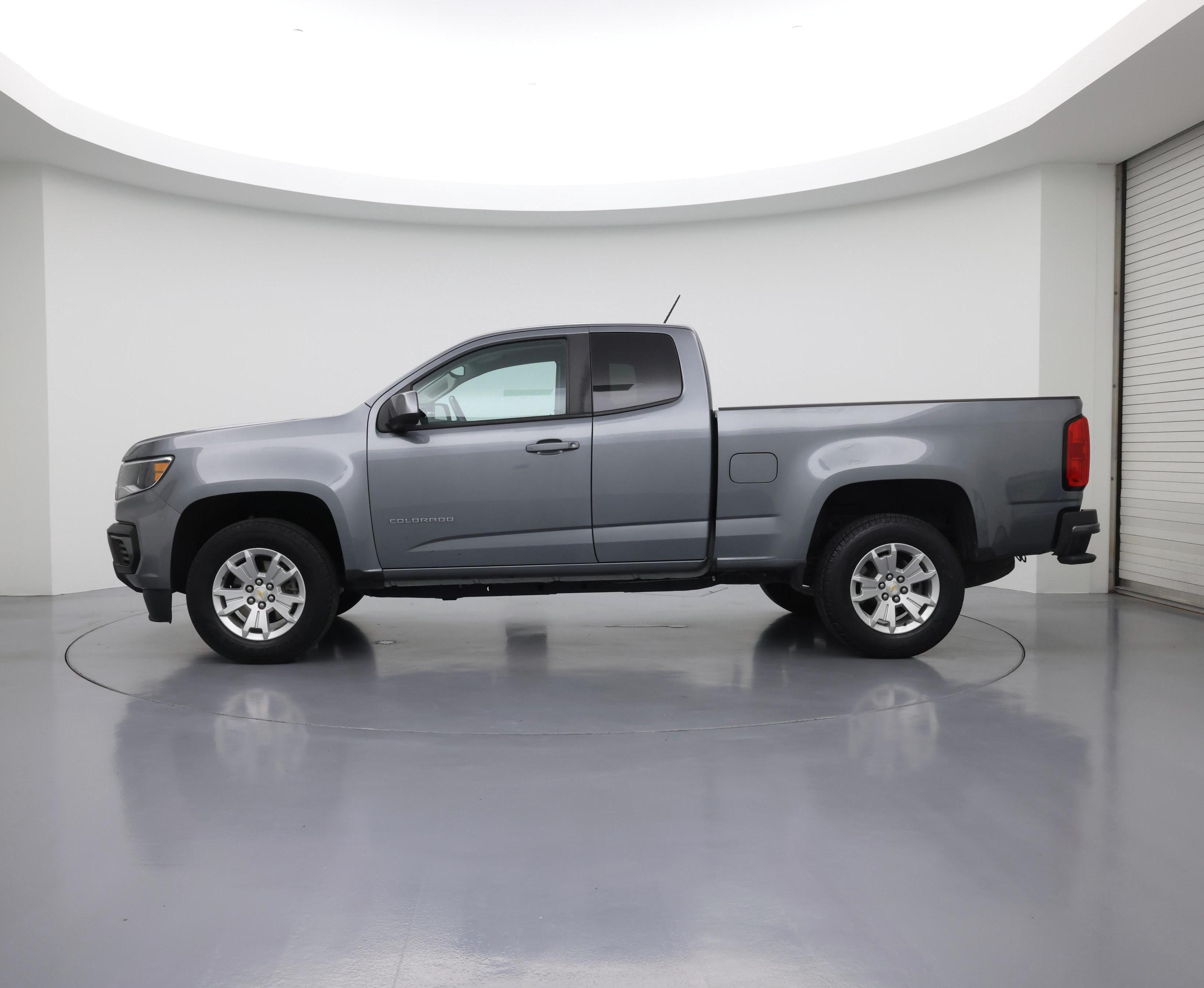 Thumbnail: 2022 Chevrolet Colorado - 3