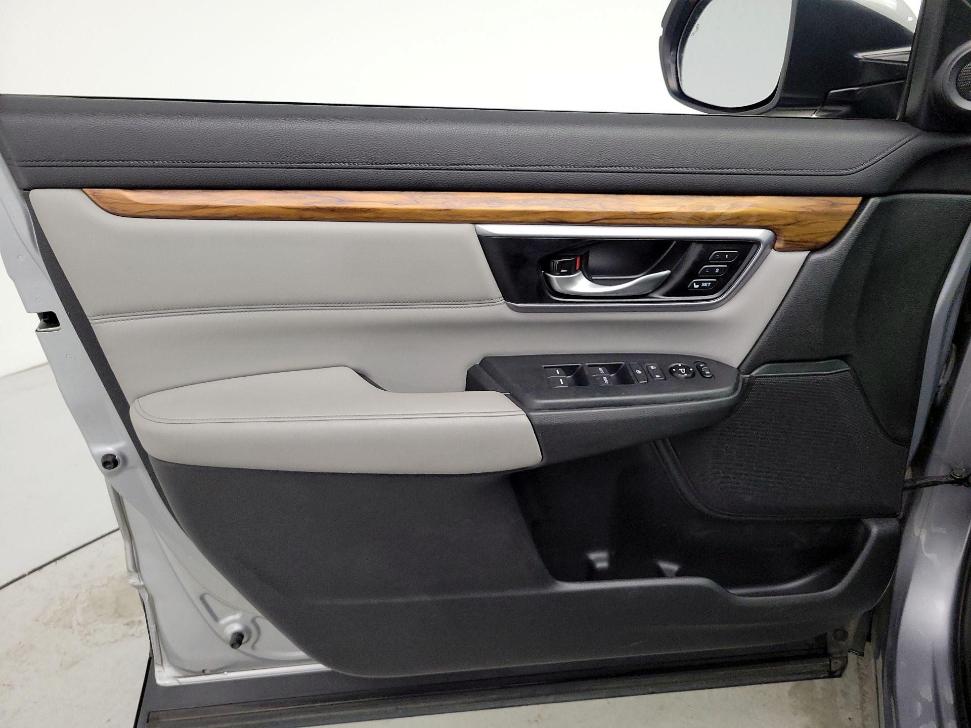 Thumbnail: 2017 Honda CR-V - 12