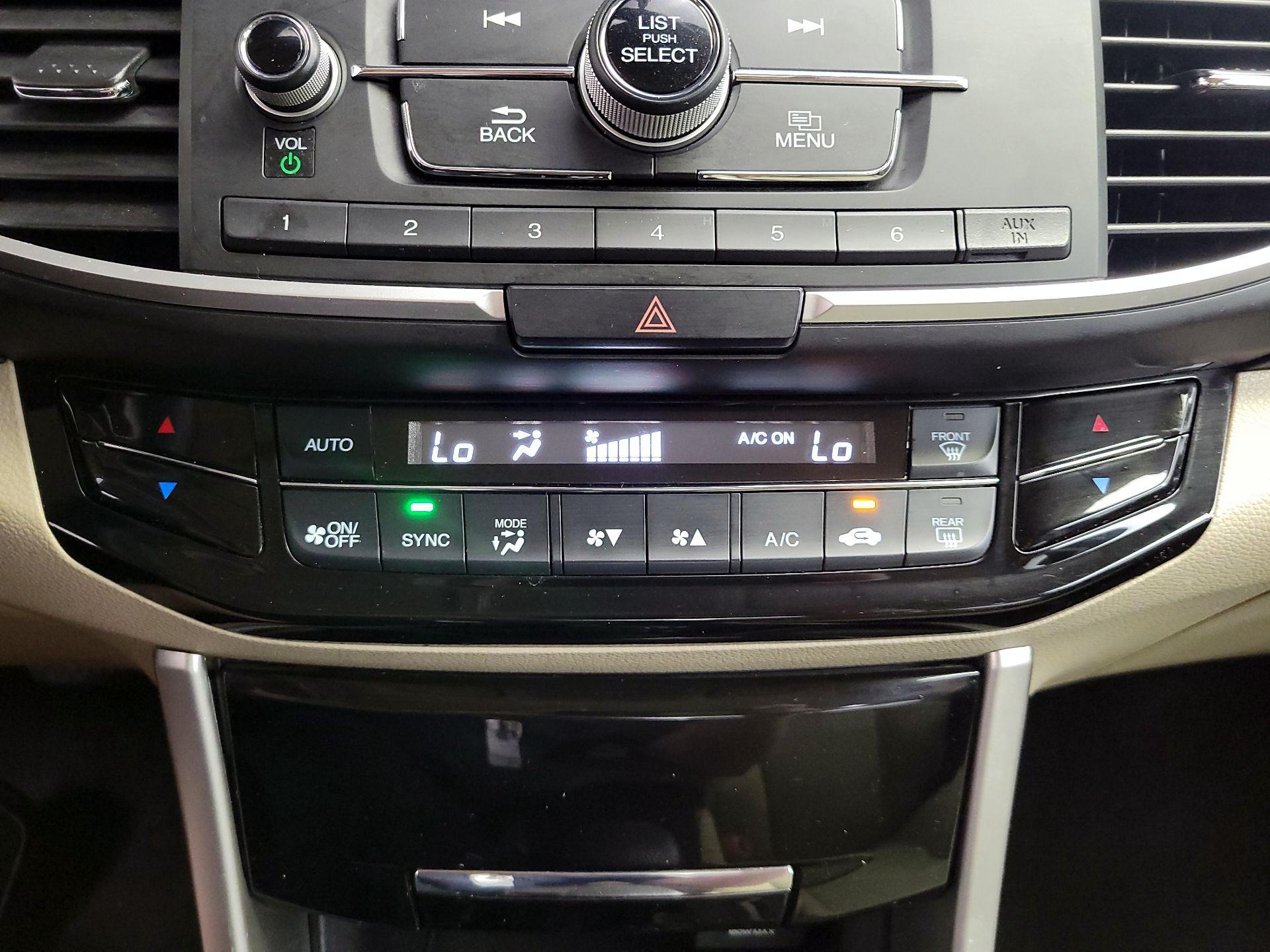 Thumbnail: 2017 Honda Accord - 16