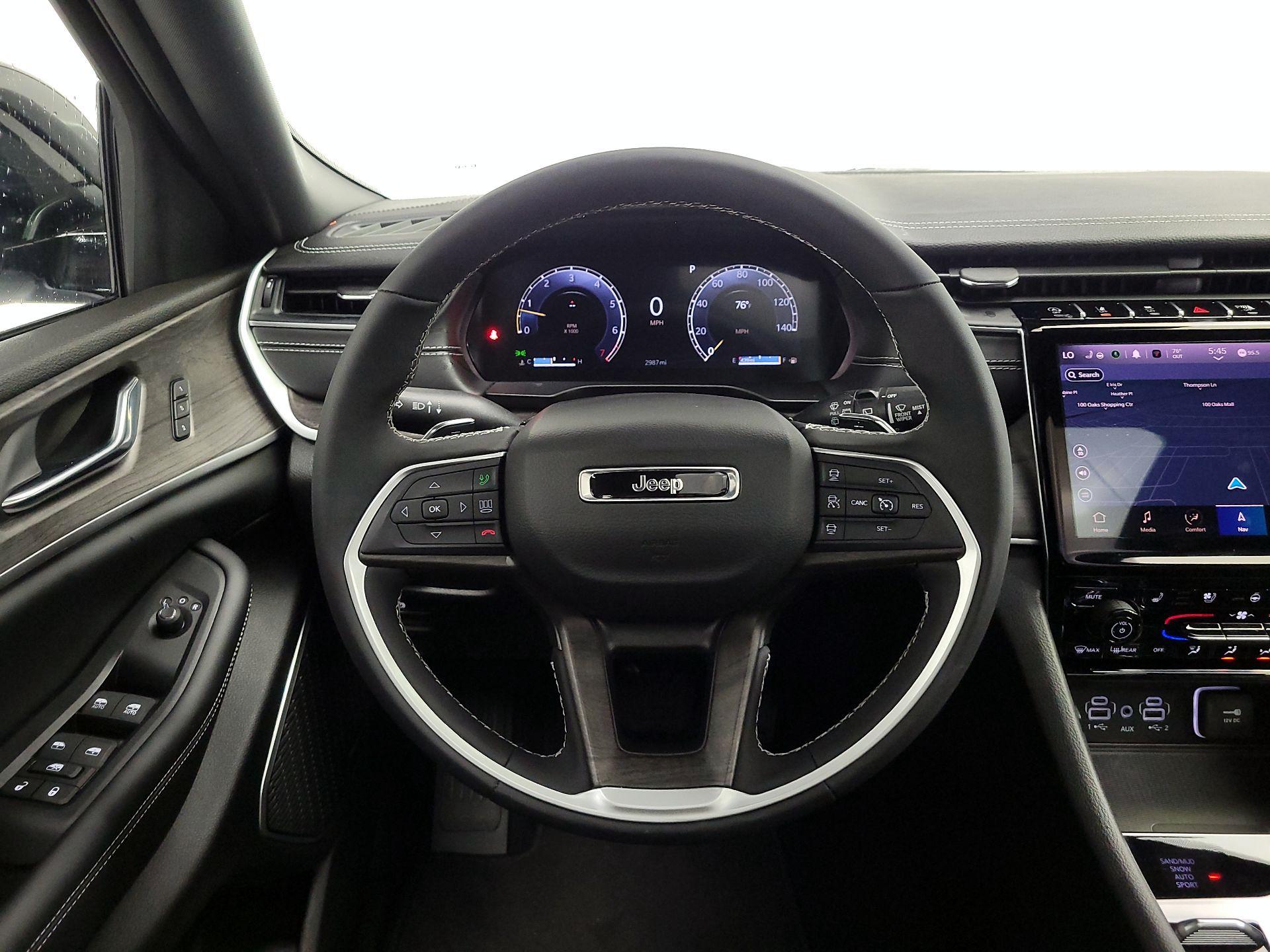 Thumbnail: 2024 Jeep Grand Cherokee - 10