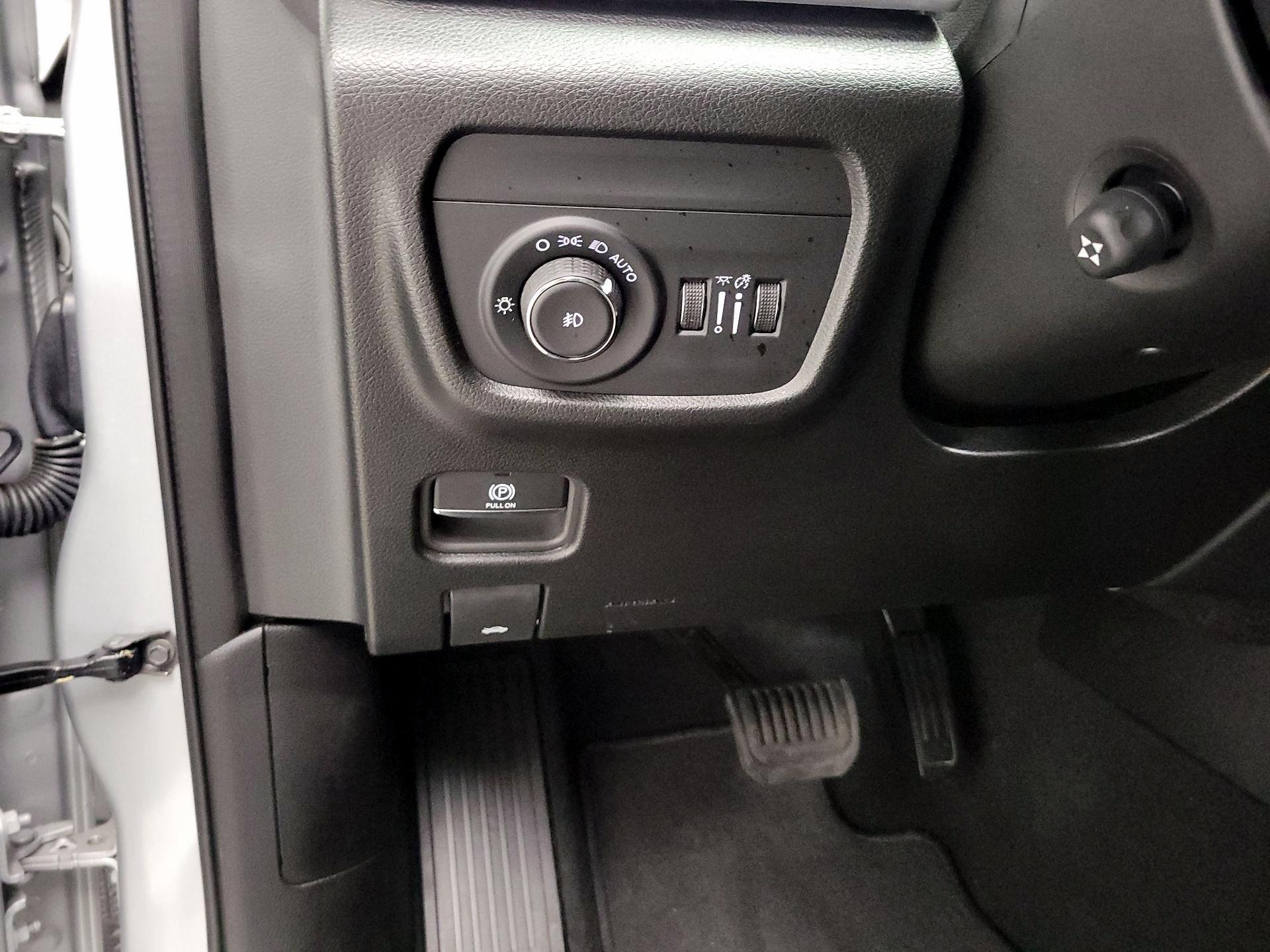 Thumbnail: 2024 Jeep Grand Cherokee - 13