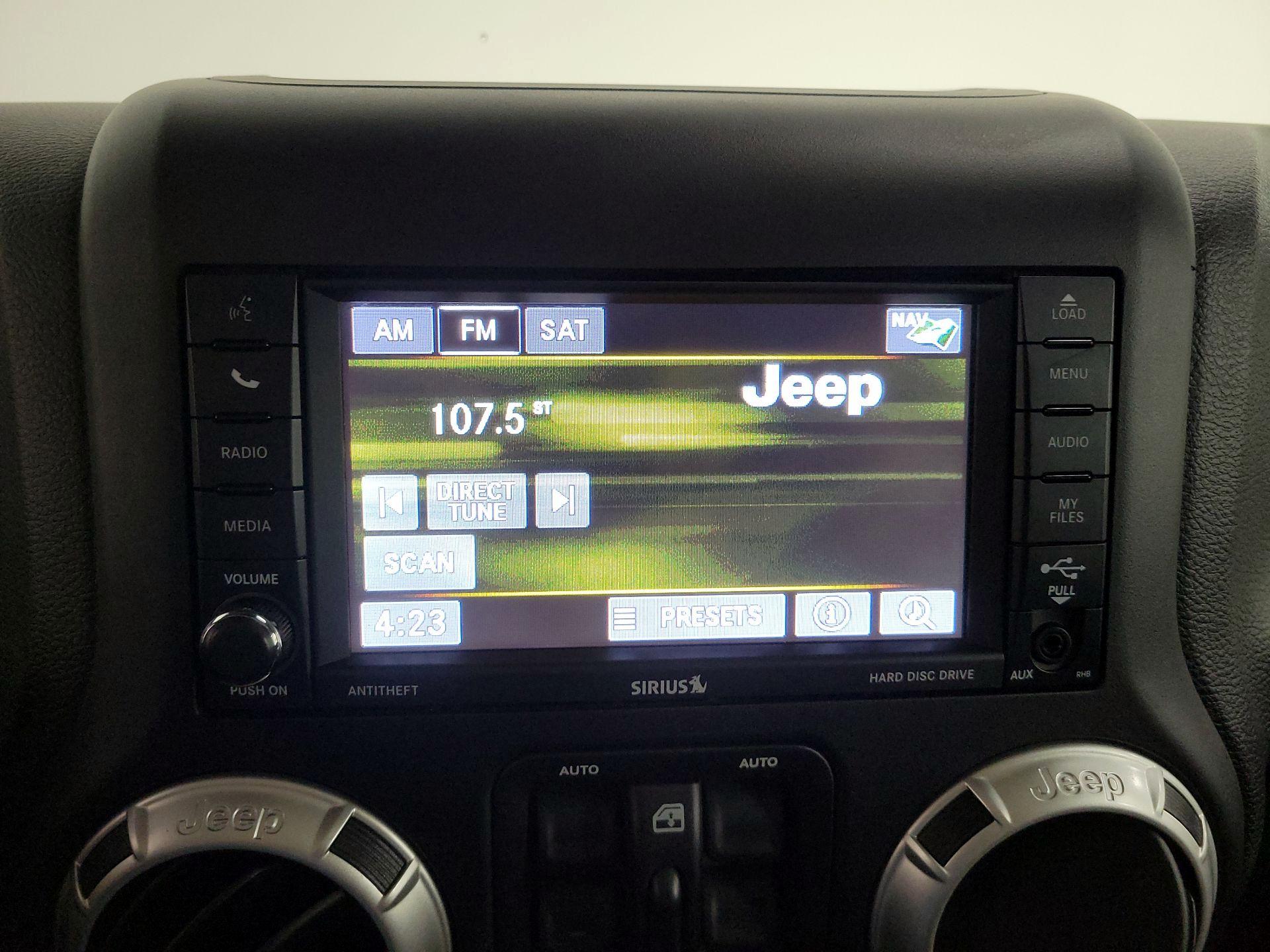 Thumbnail: 2017 Jeep Wrangler - 14
