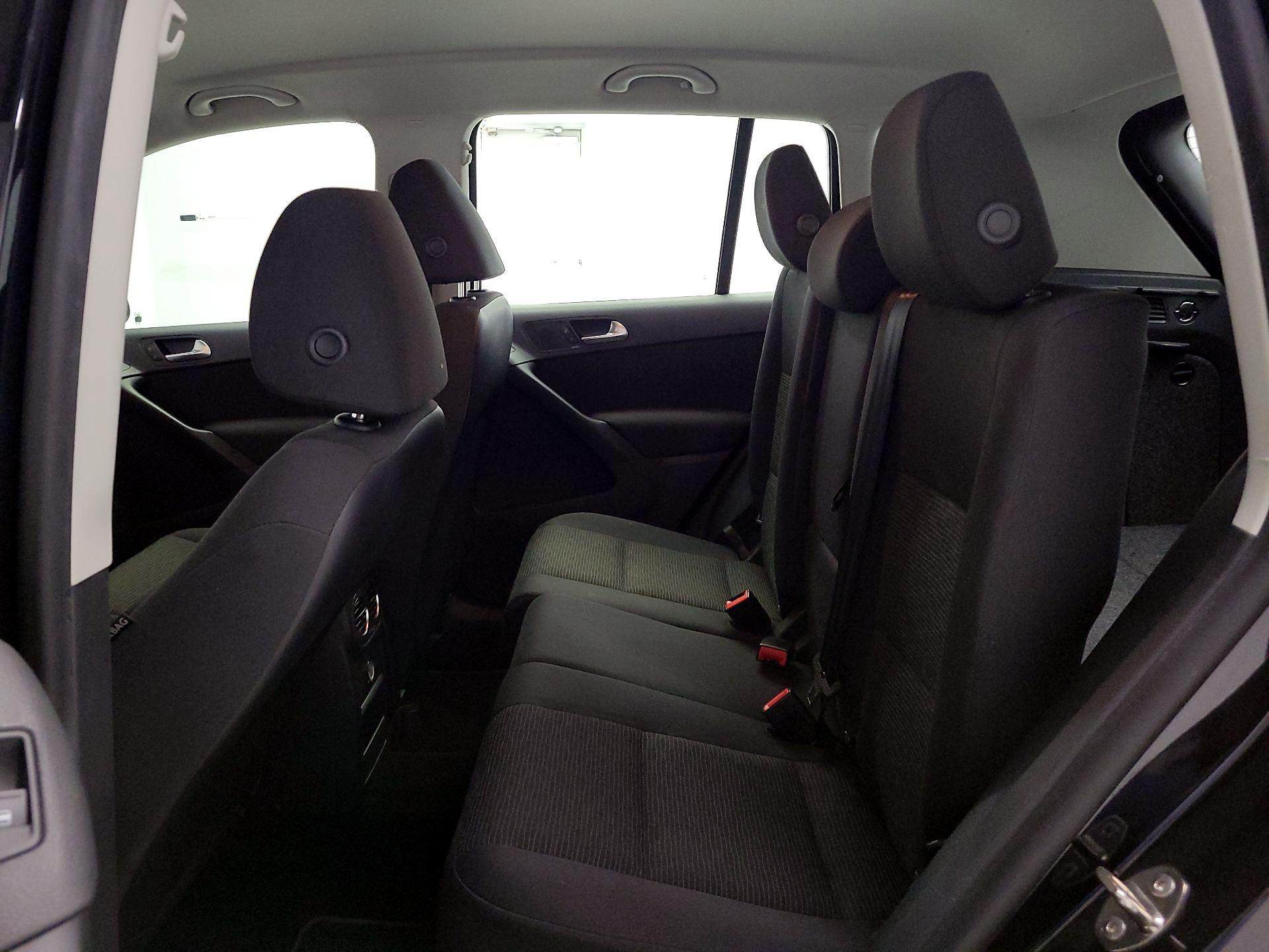 Thumbnail: 2015 Volkswagen Tiguan - 19