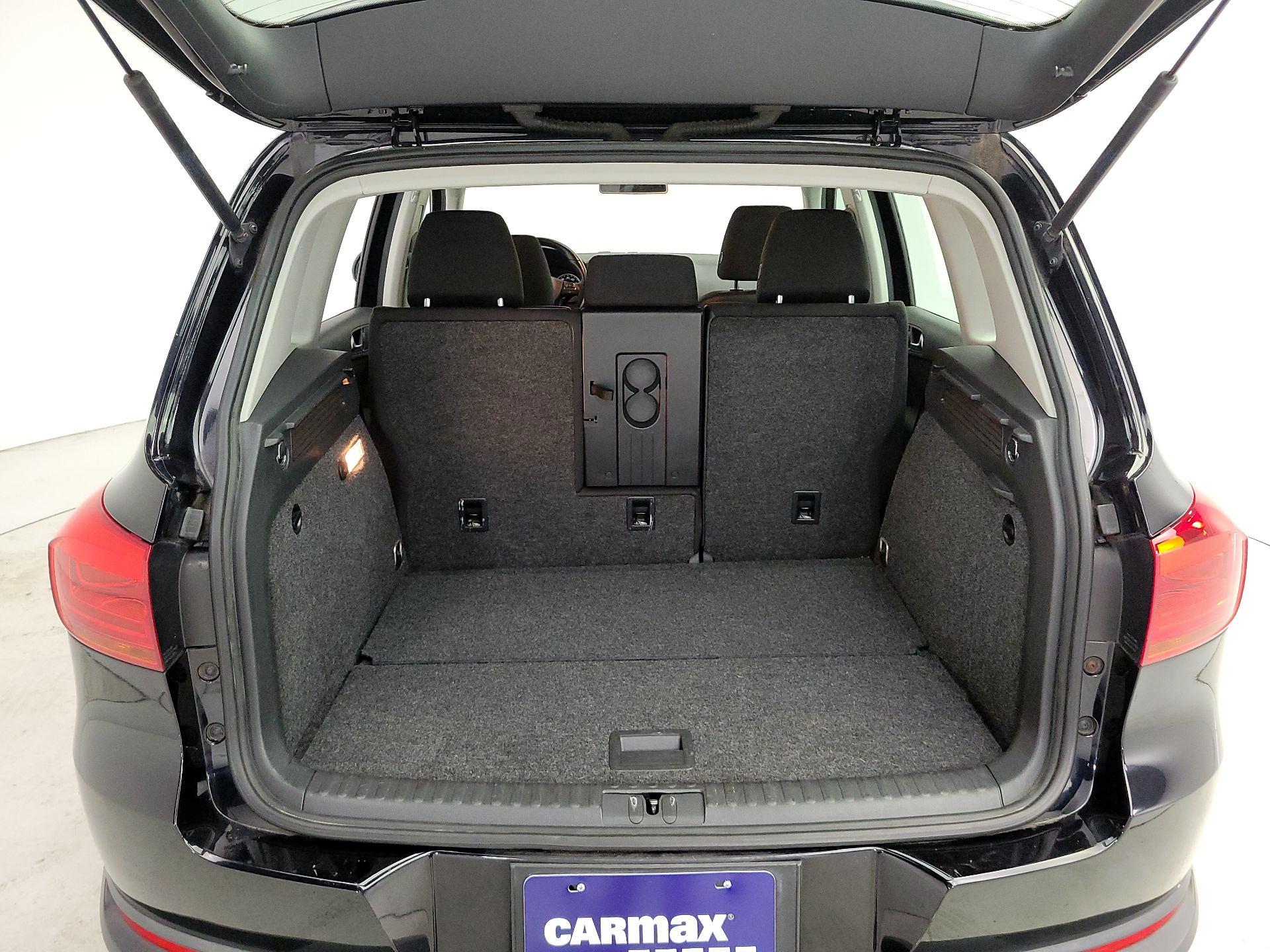 Thumbnail: 2015 Volkswagen Tiguan - 20