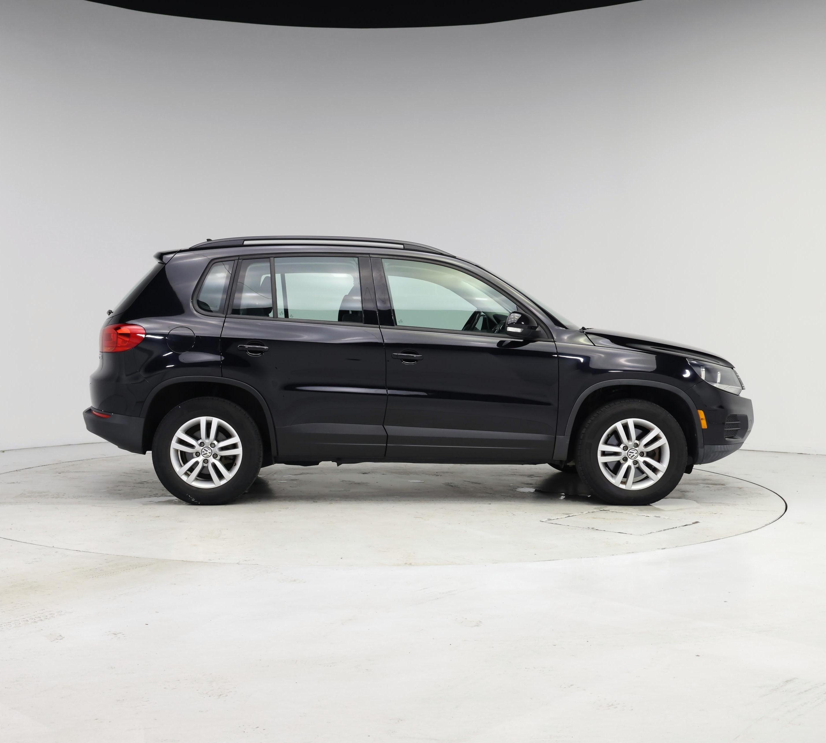 Thumbnail: 2015 Volkswagen Tiguan - 7