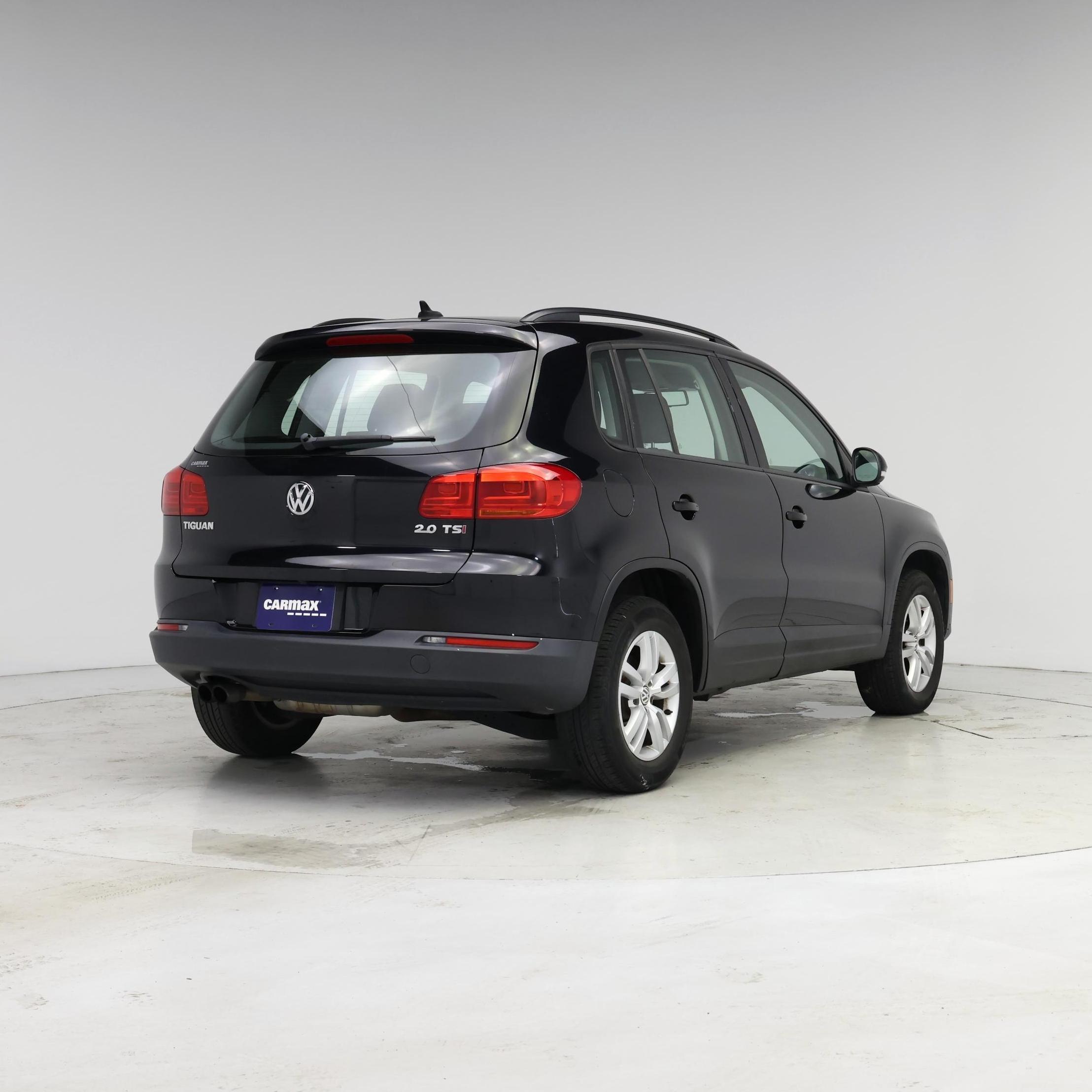 Thumbnail: 2015 Volkswagen Tiguan - 8