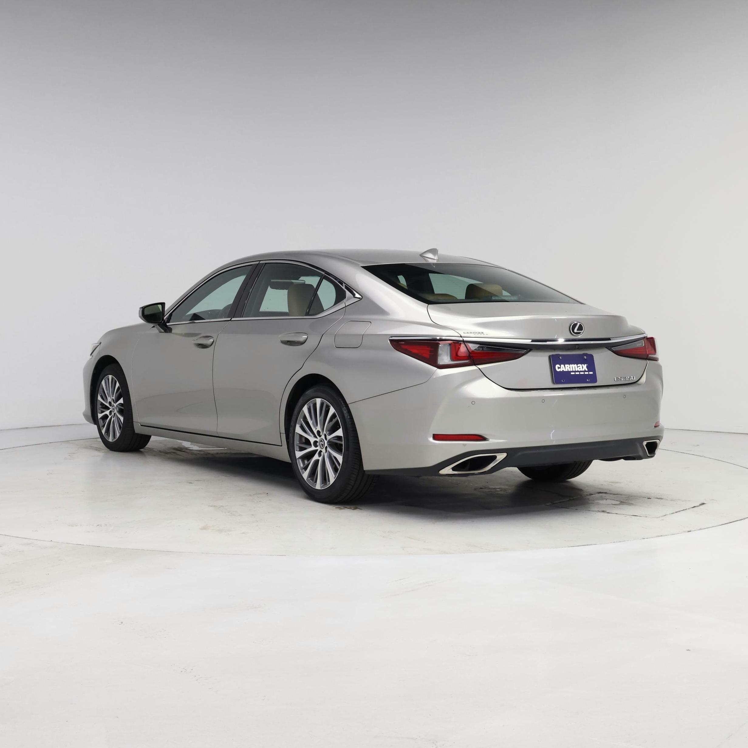 Thumbnail: 2021 Lexus ES - 2