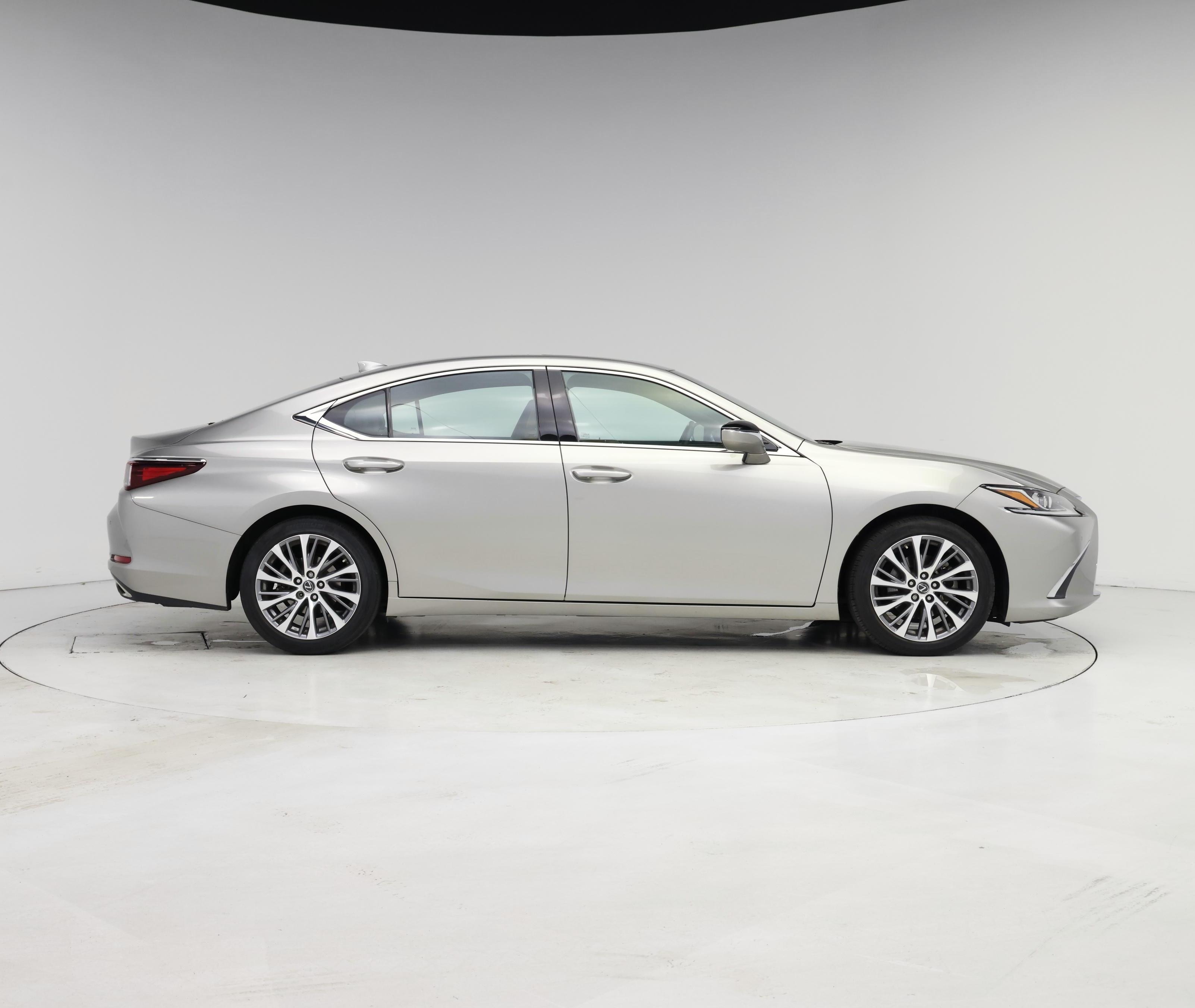 Thumbnail: 2021 Lexus ES - 7