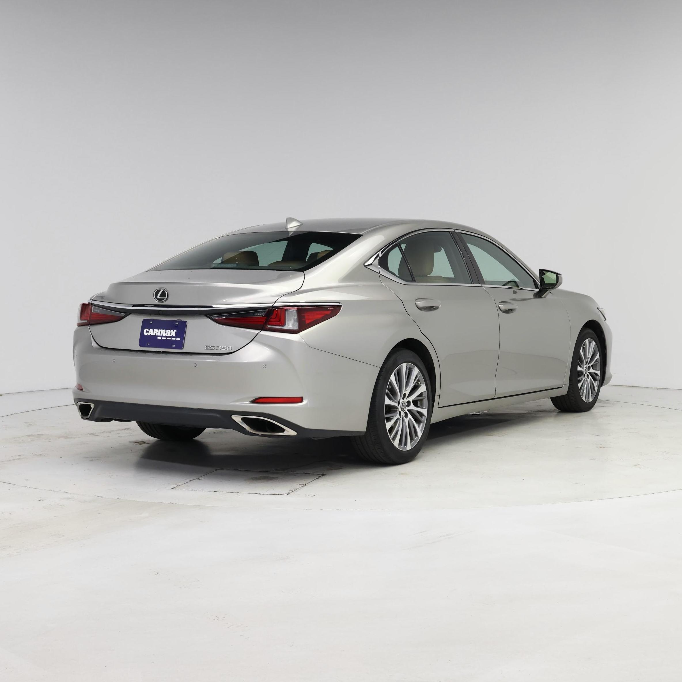 Thumbnail: 2021 Lexus ES - 8