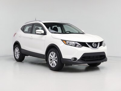 White 2017 Nissan Rogue Sport SV