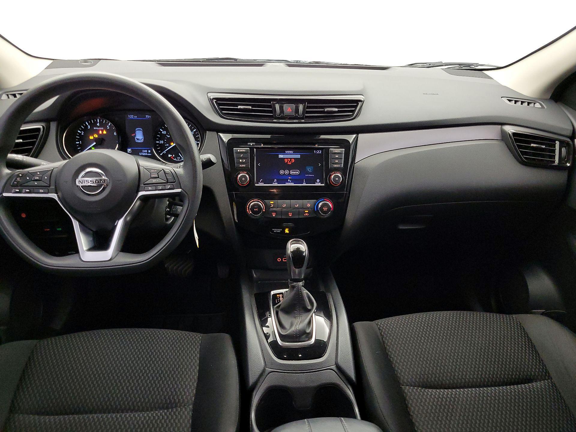 Thumbnail: 2021 Nissan Rogue Sport - 9