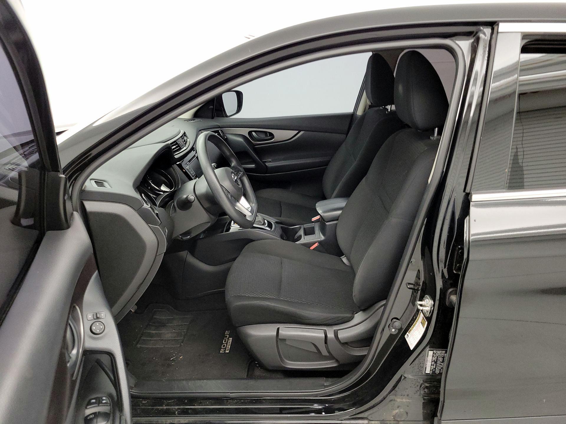 Thumbnail: 2021 Nissan Rogue Sport - 11