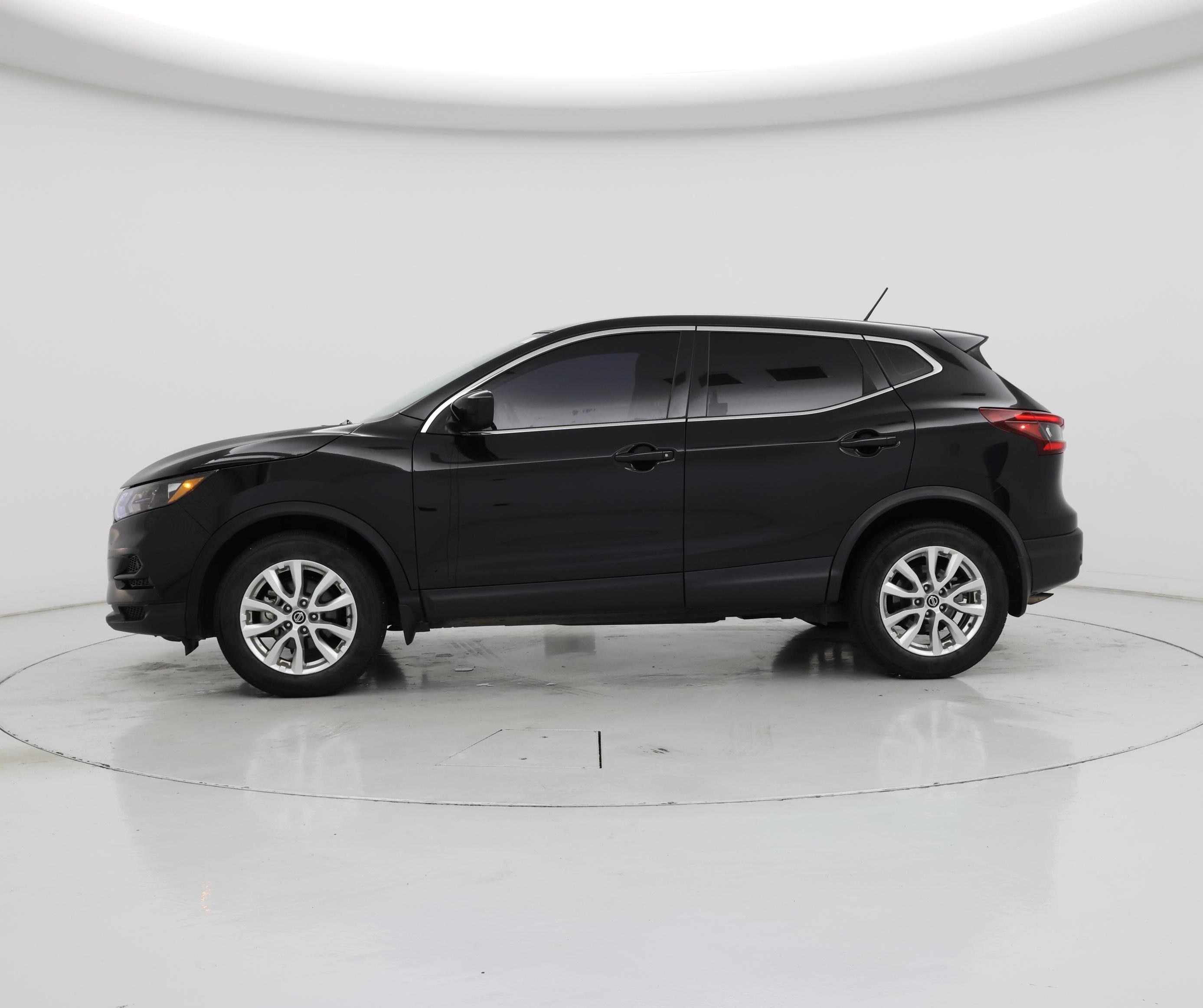 Thumbnail: 2021 Nissan Rogue Sport - 3