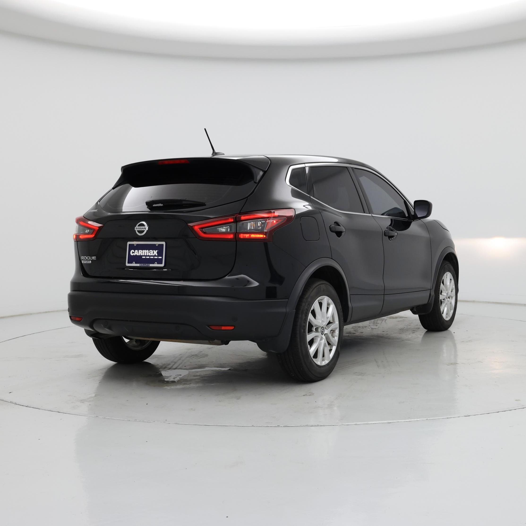 Thumbnail: 2021 Nissan Rogue Sport - 8