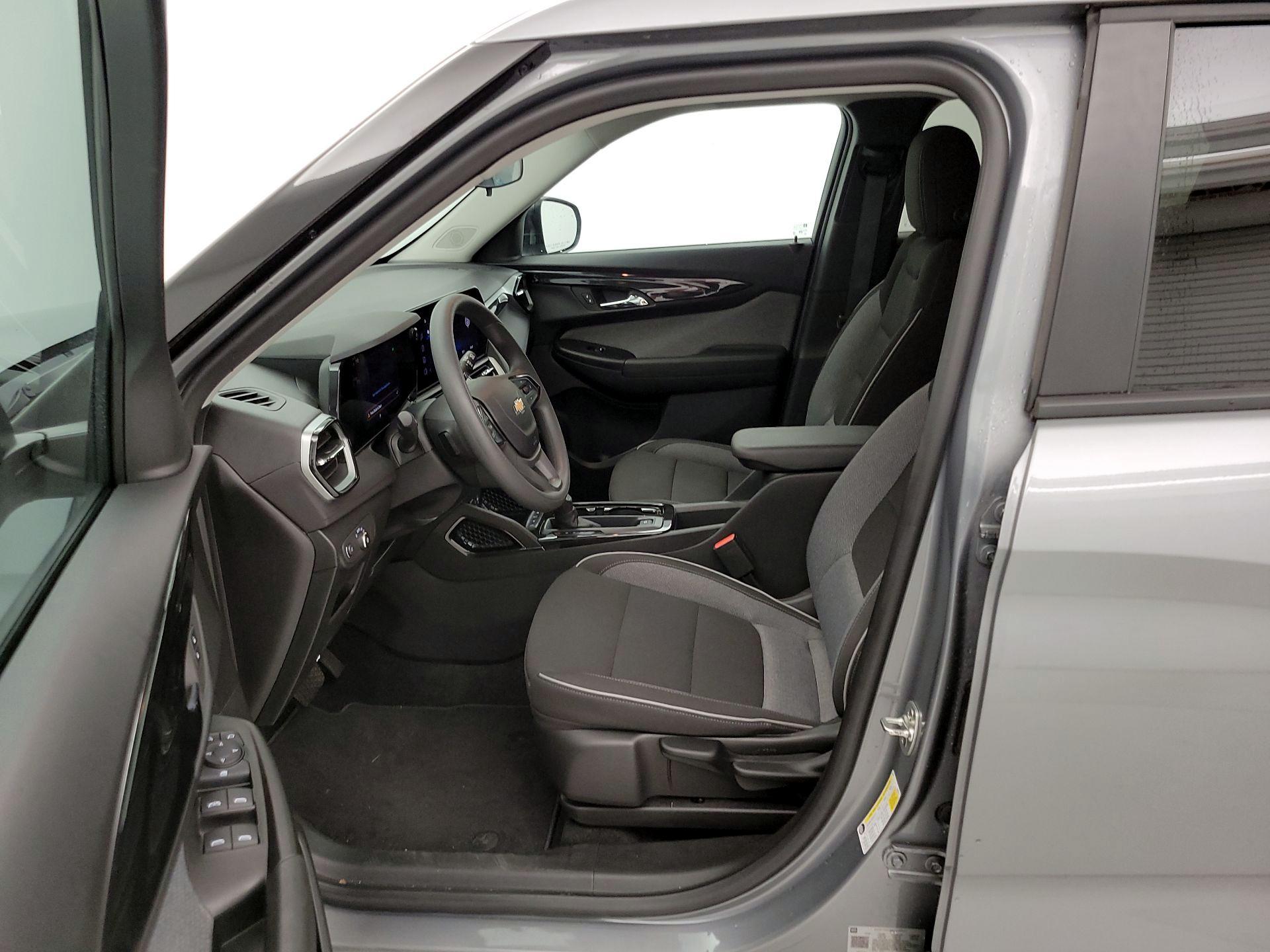 Thumbnail: 2024 Chevrolet TrailBlazer - 11