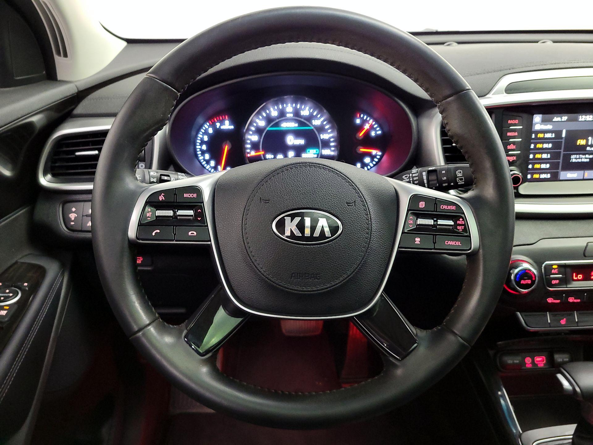 Thumbnail: 2020 Kia Sorento - 10