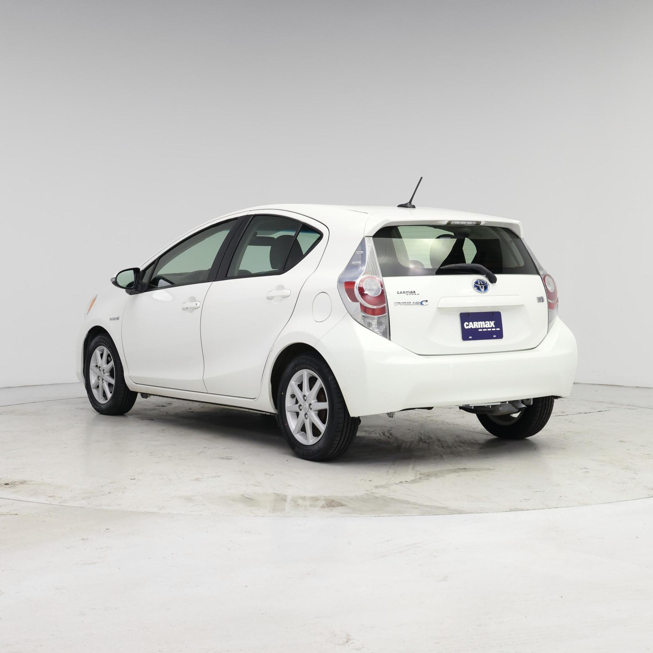 Thumbnail: 2013 Toyota Prius c - 2