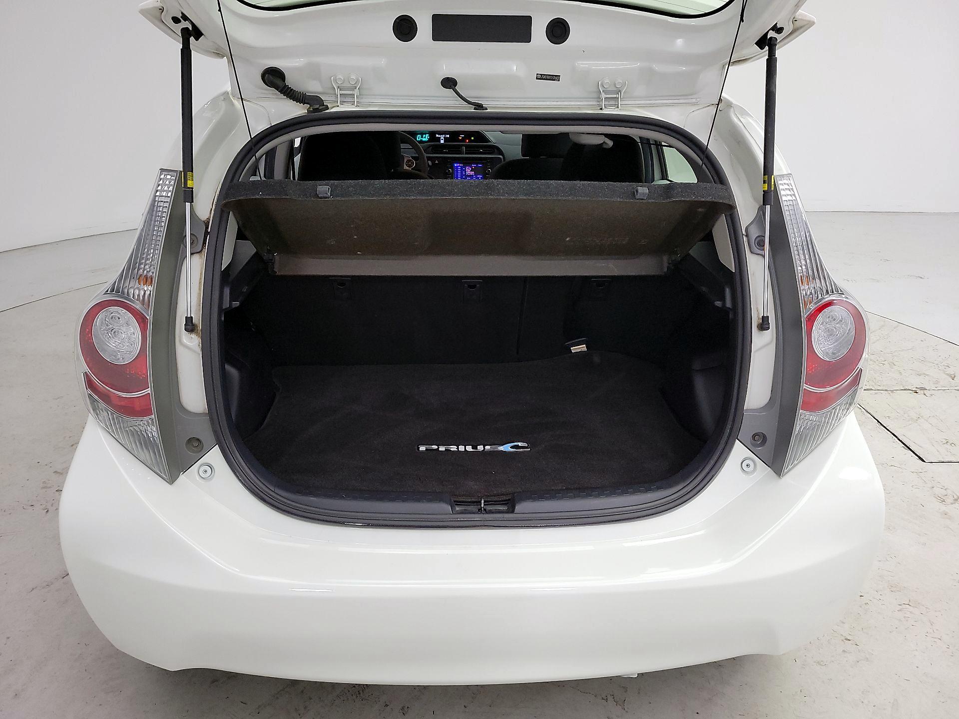Thumbnail: 2013 Toyota Prius c - 19