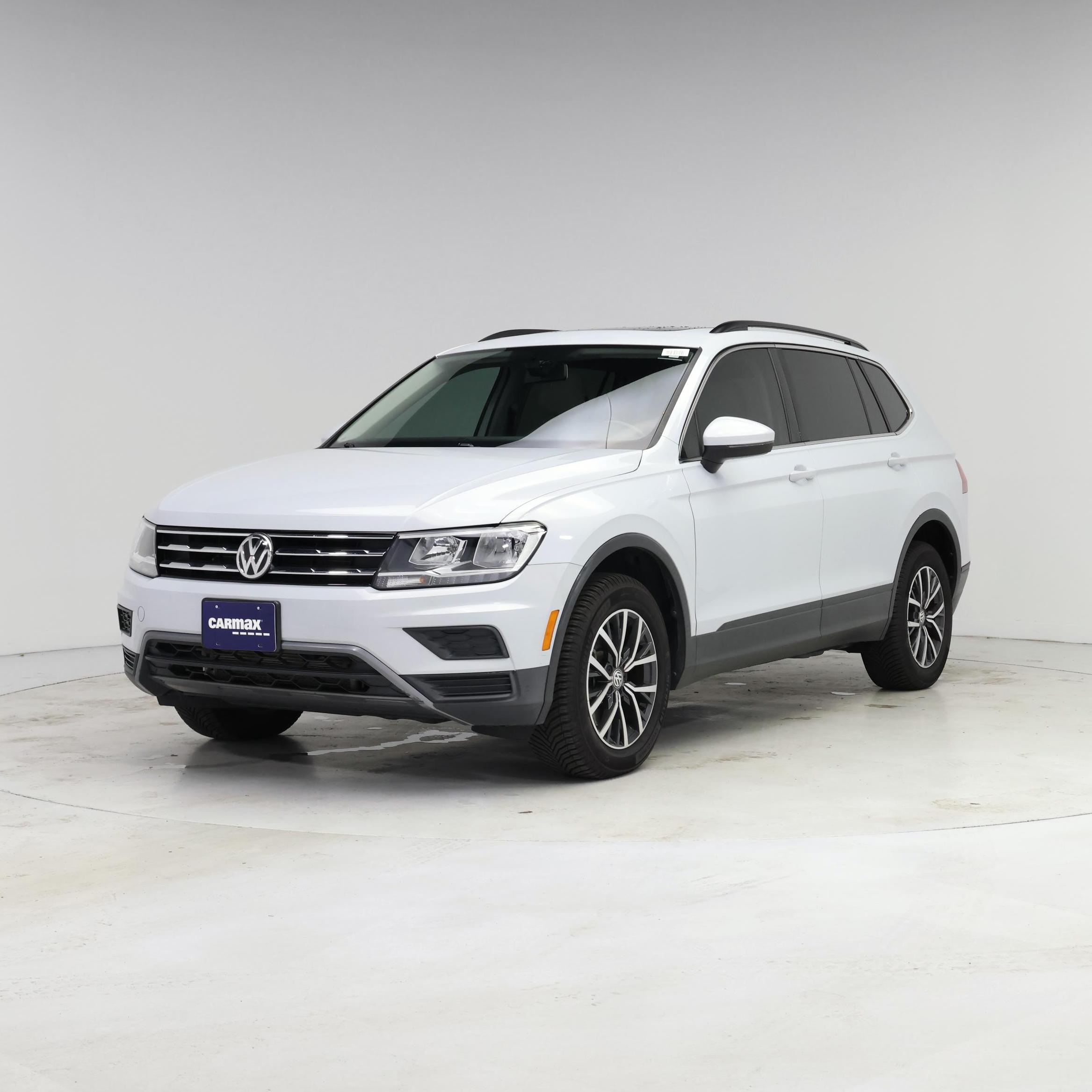 Thumbnail: 2019 Volkswagen Tiguan - 4