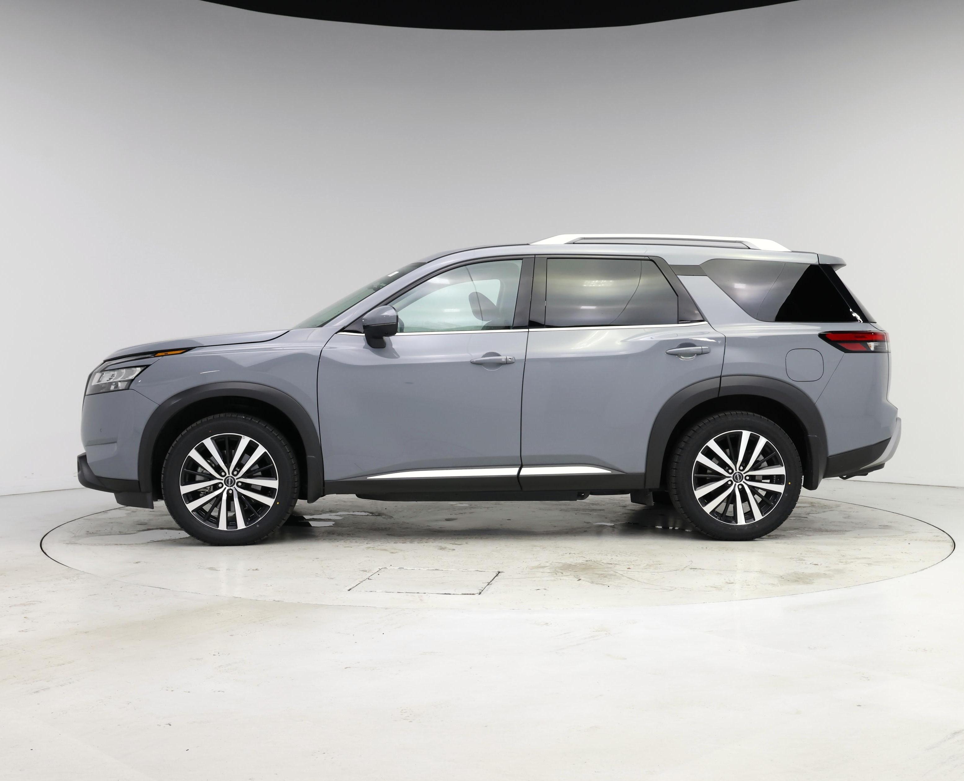 Thumbnail: 2024 Nissan Pathfinder - 3