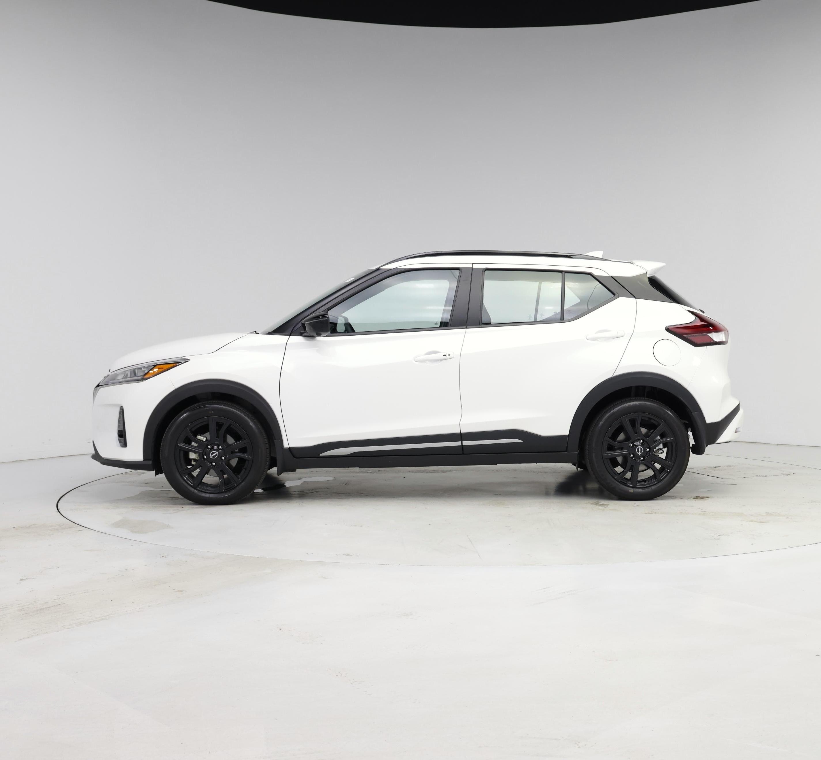 Thumbnail: 2024 Nissan Kicks - 3