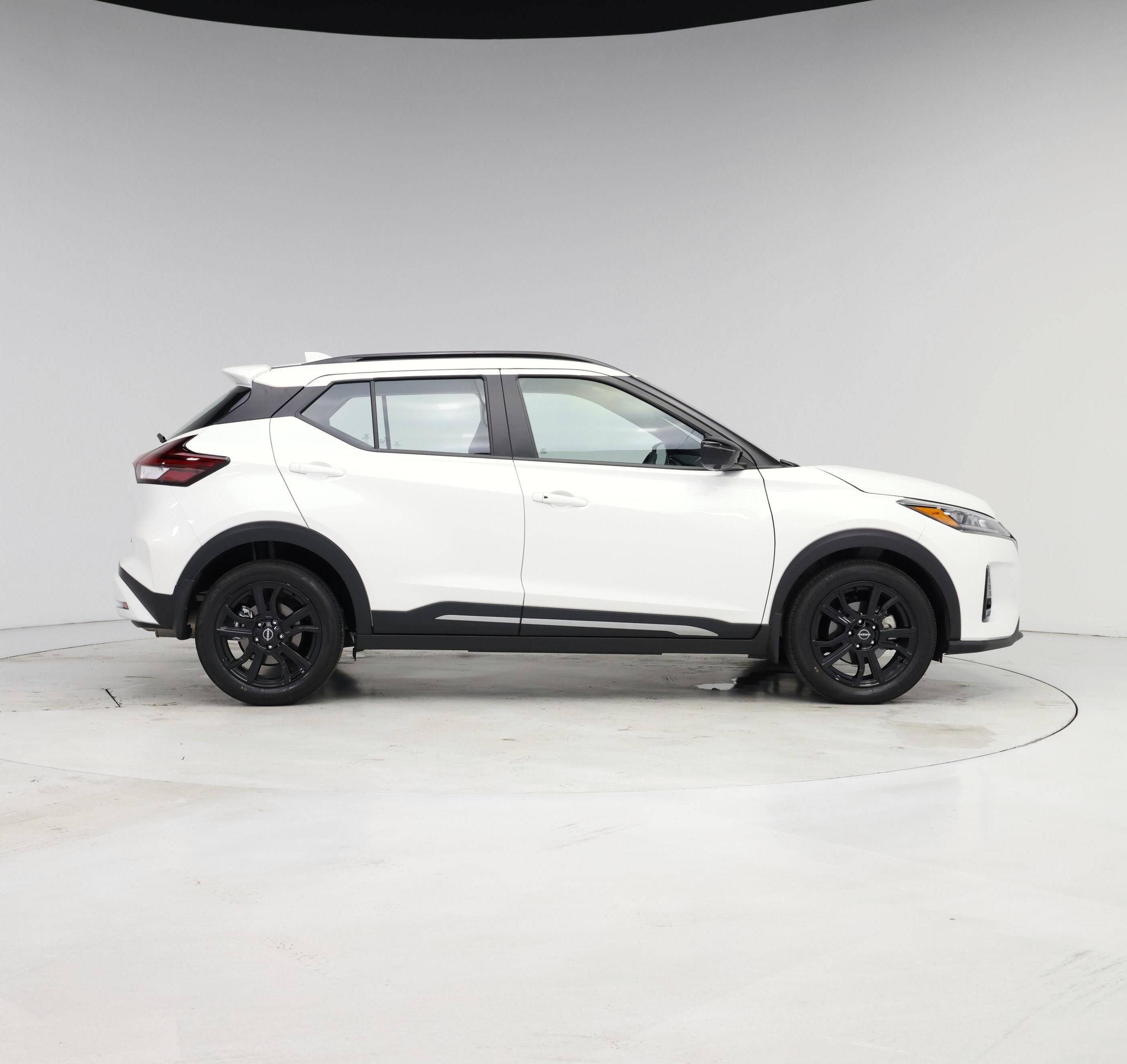 Thumbnail: 2024 Nissan Kicks - 7
